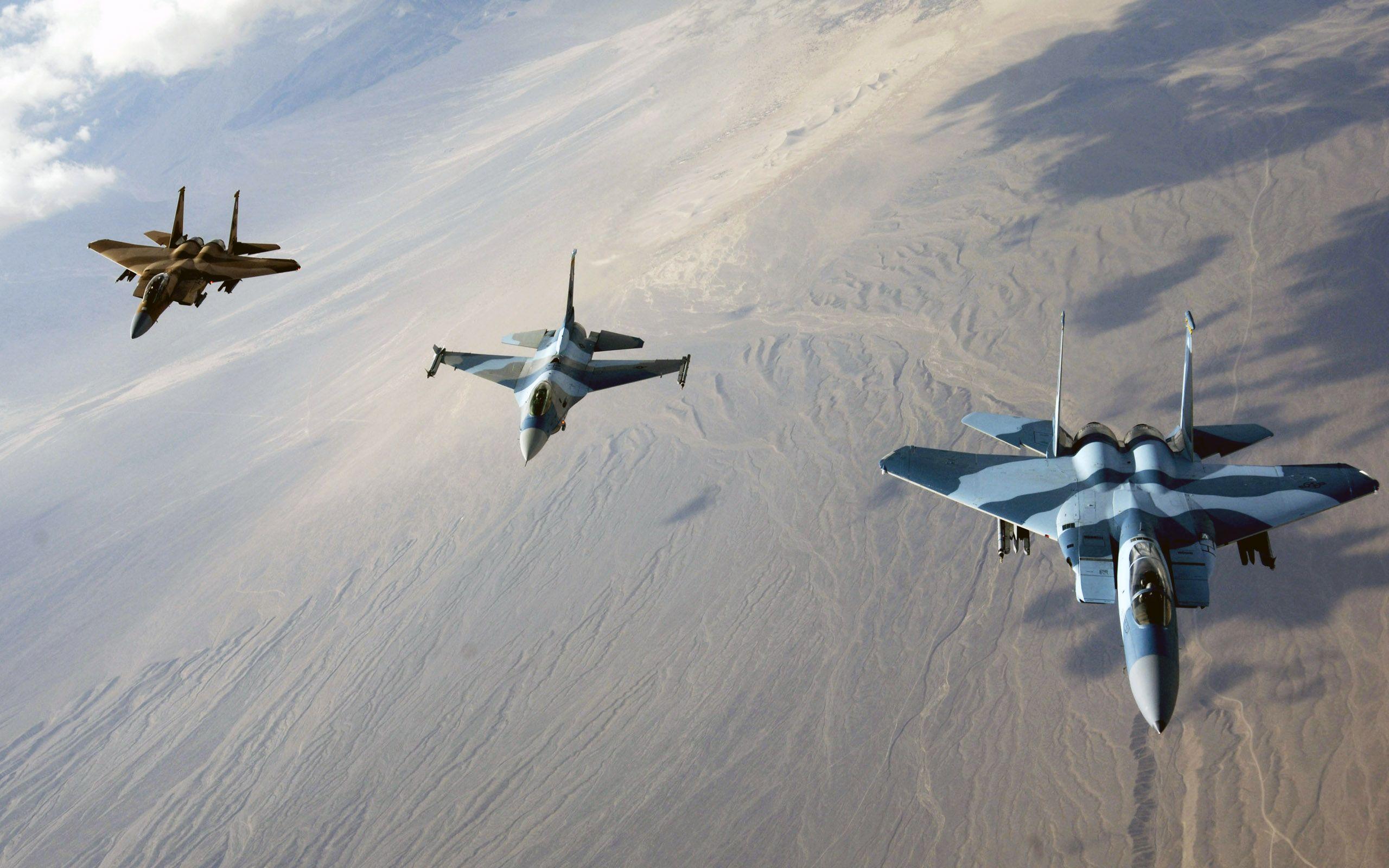 F 15 Eagles and F 16 Fighting Falcon Wallpaper