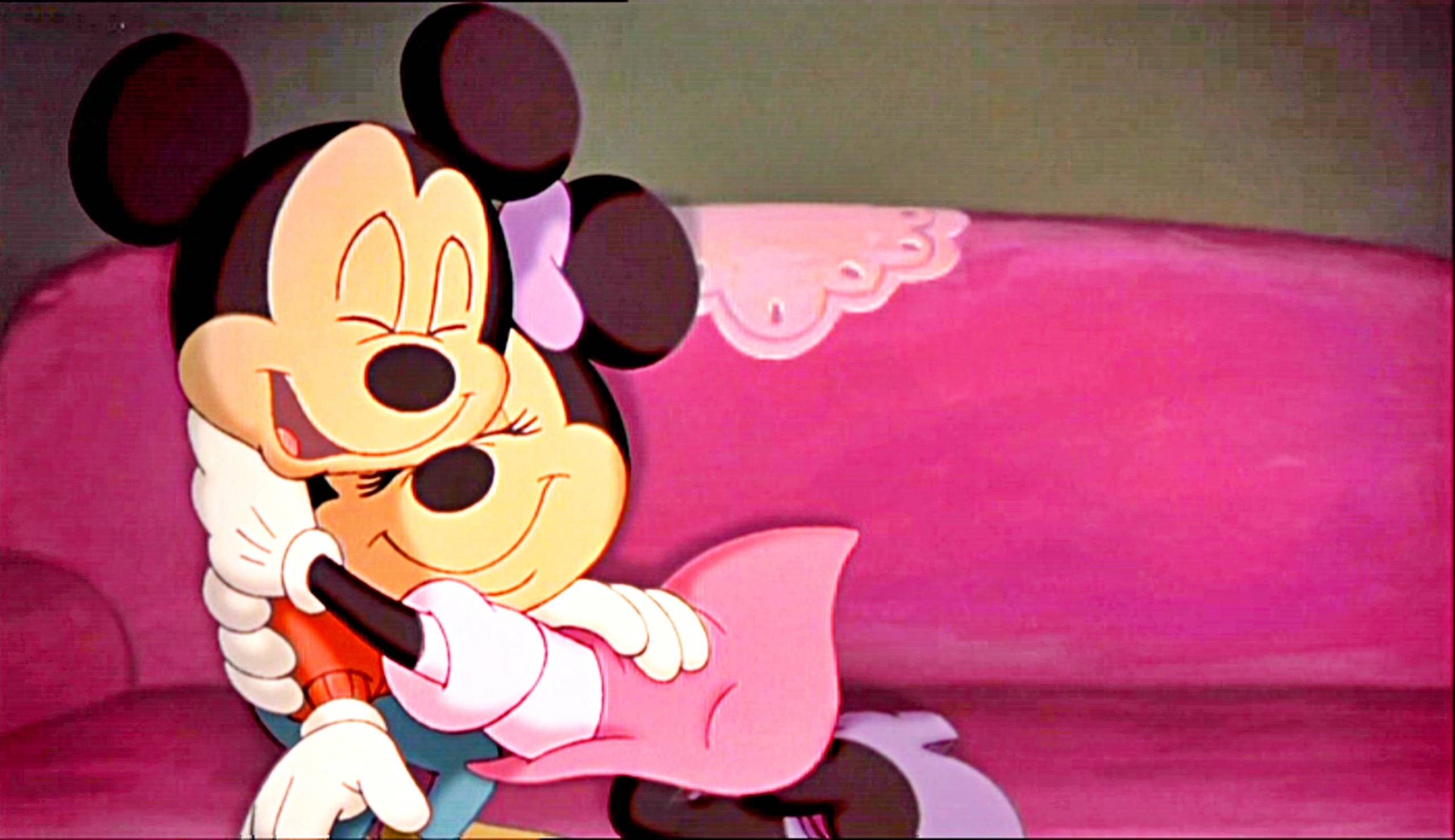 Wallpaper For > Mickey And Minnie Mouse Wallpaper In Love