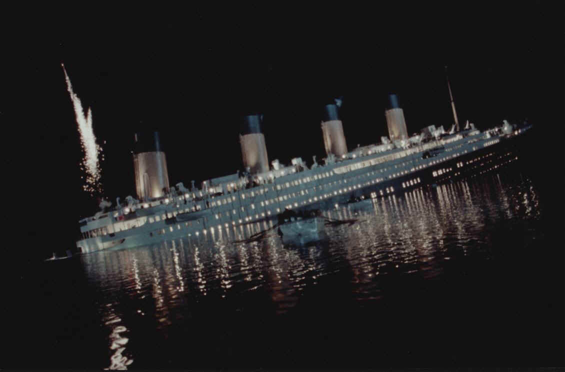 Titanic Sinking and Movie Wallpaper ilikewalls