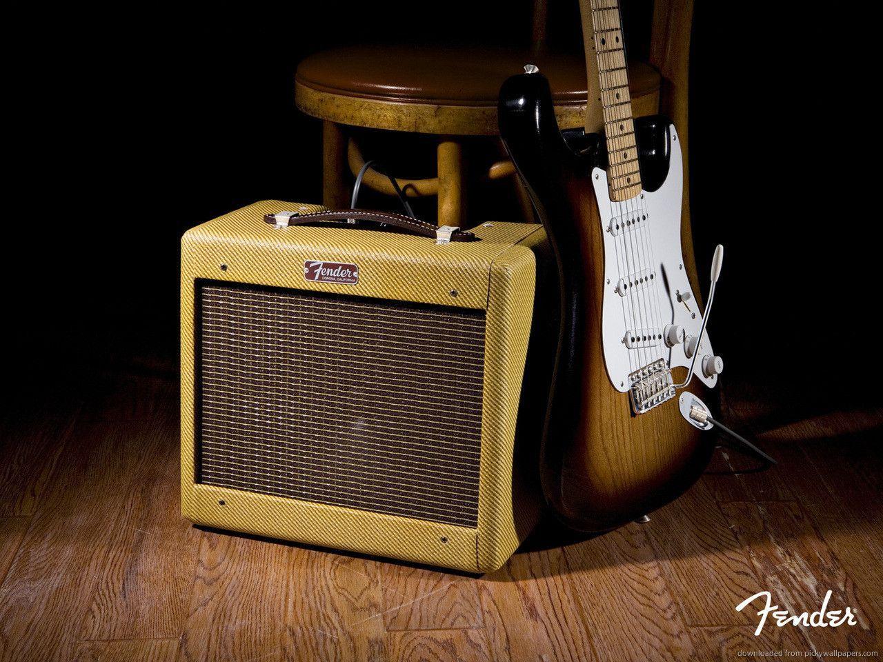 Download 1280x960 Old Fender Amp And Electric Guitar Wallpaper