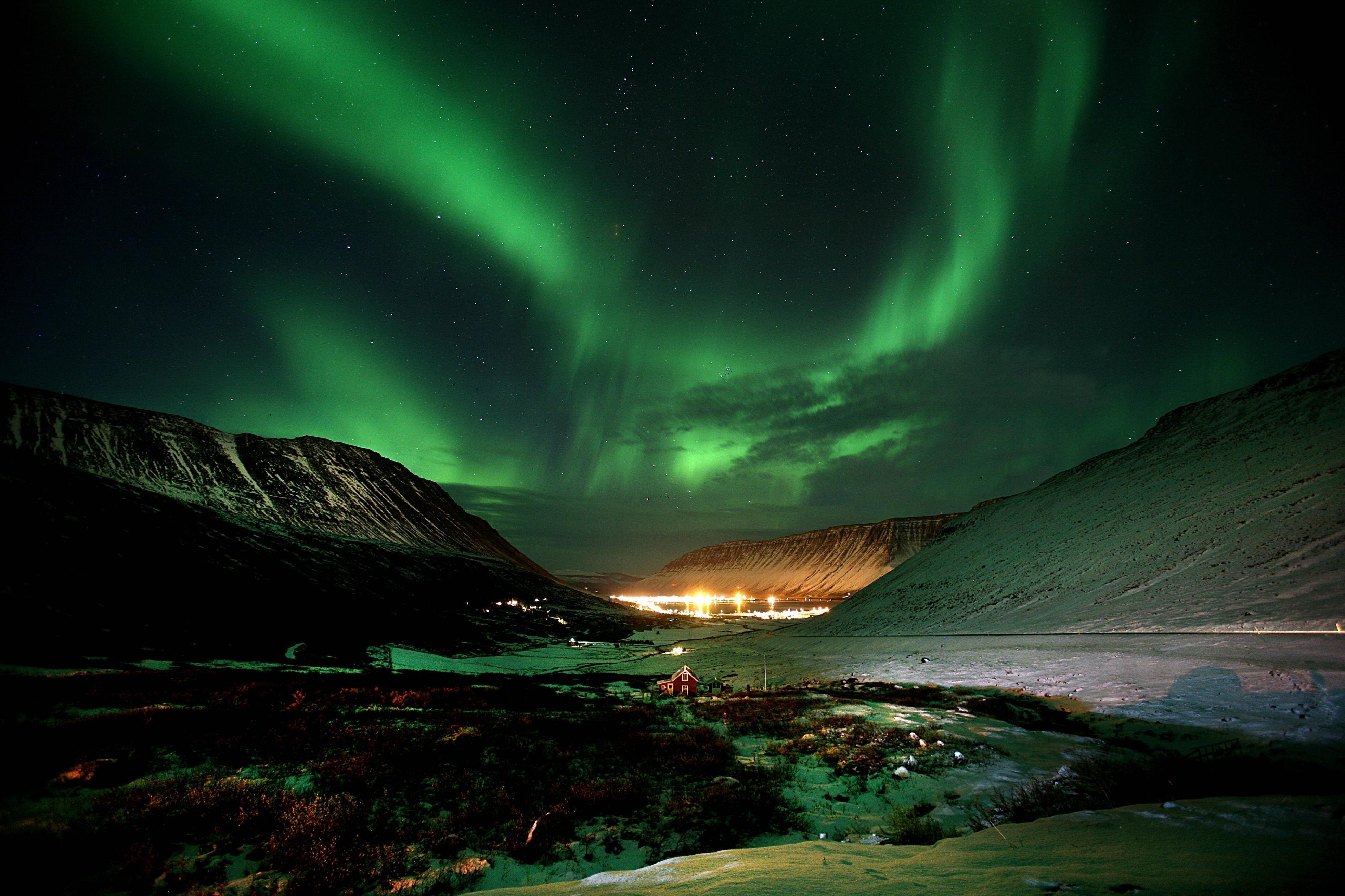 Northern Lights Iceland 30705 High Resolution. download all free jpeg