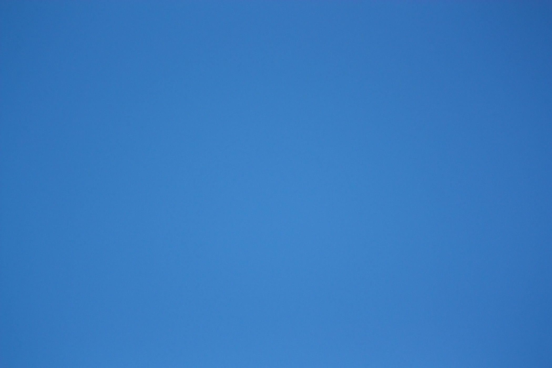 blue background wallpaper plain