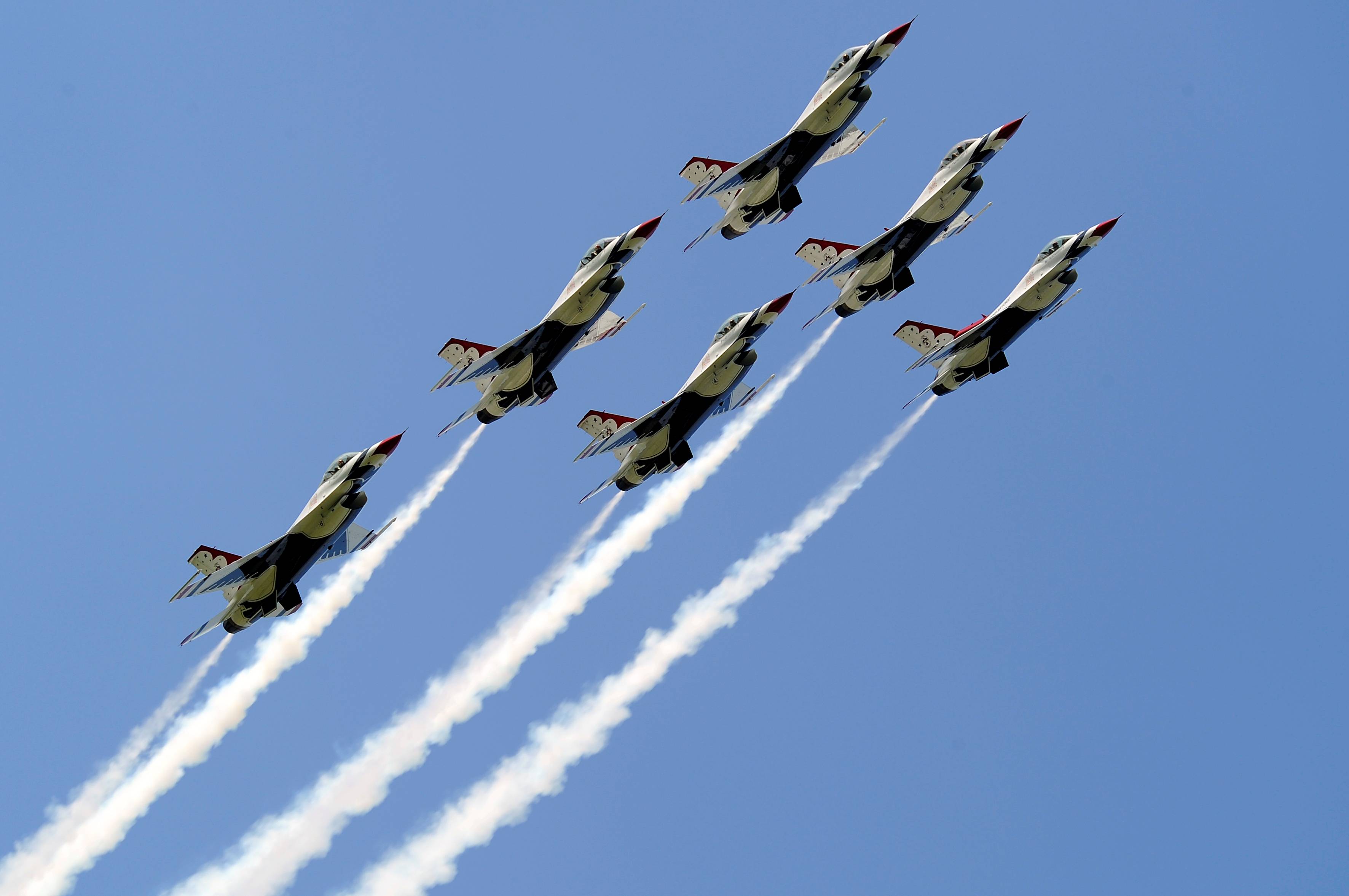 F 16 Thunderbirds Of United States Air Force