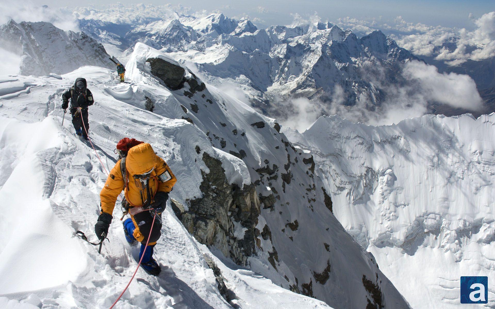 Wallpaper Wednesday: Mount Everest Summit