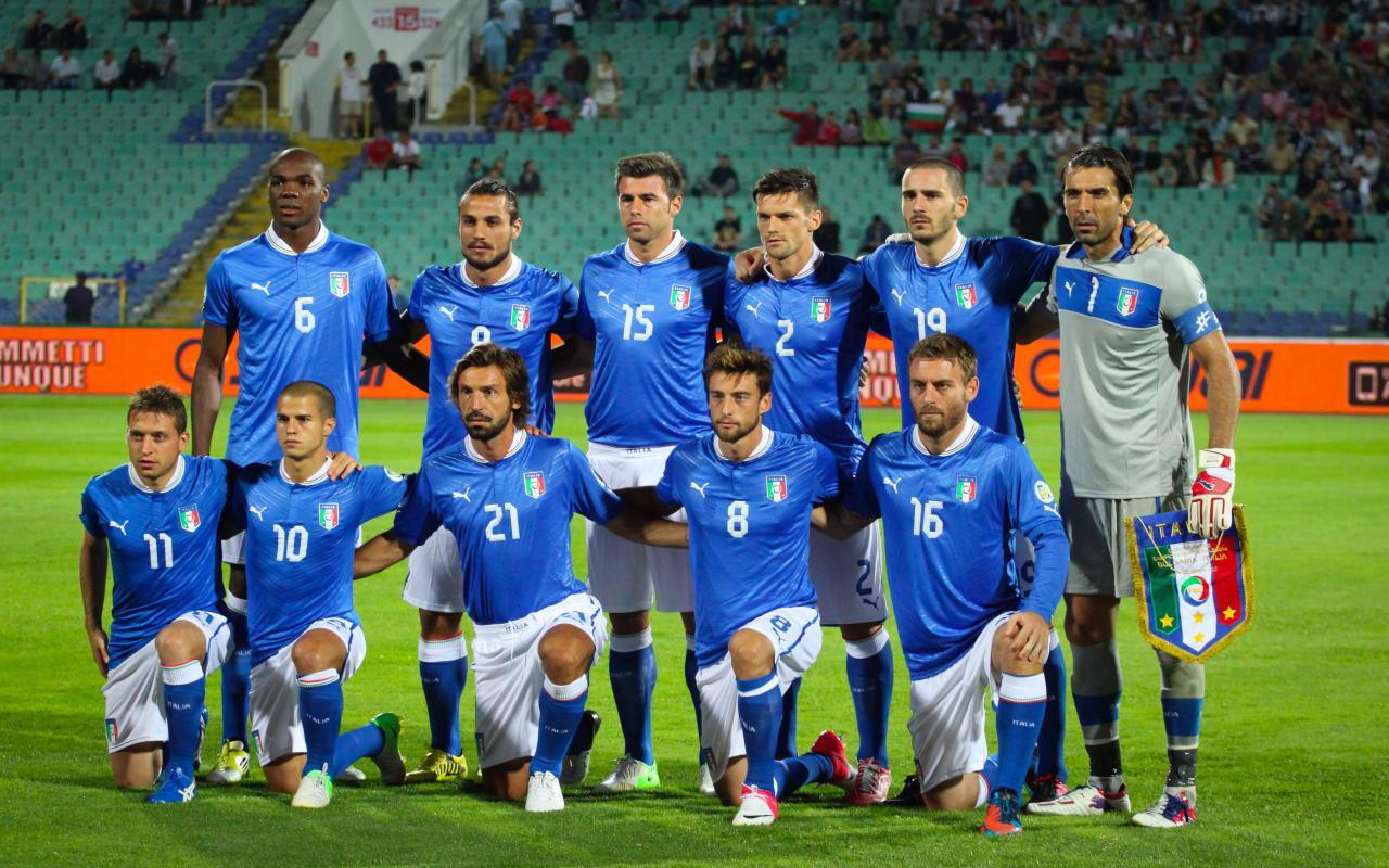 Italy National Football Team In Fifa World Cup 2014 Wallpaper