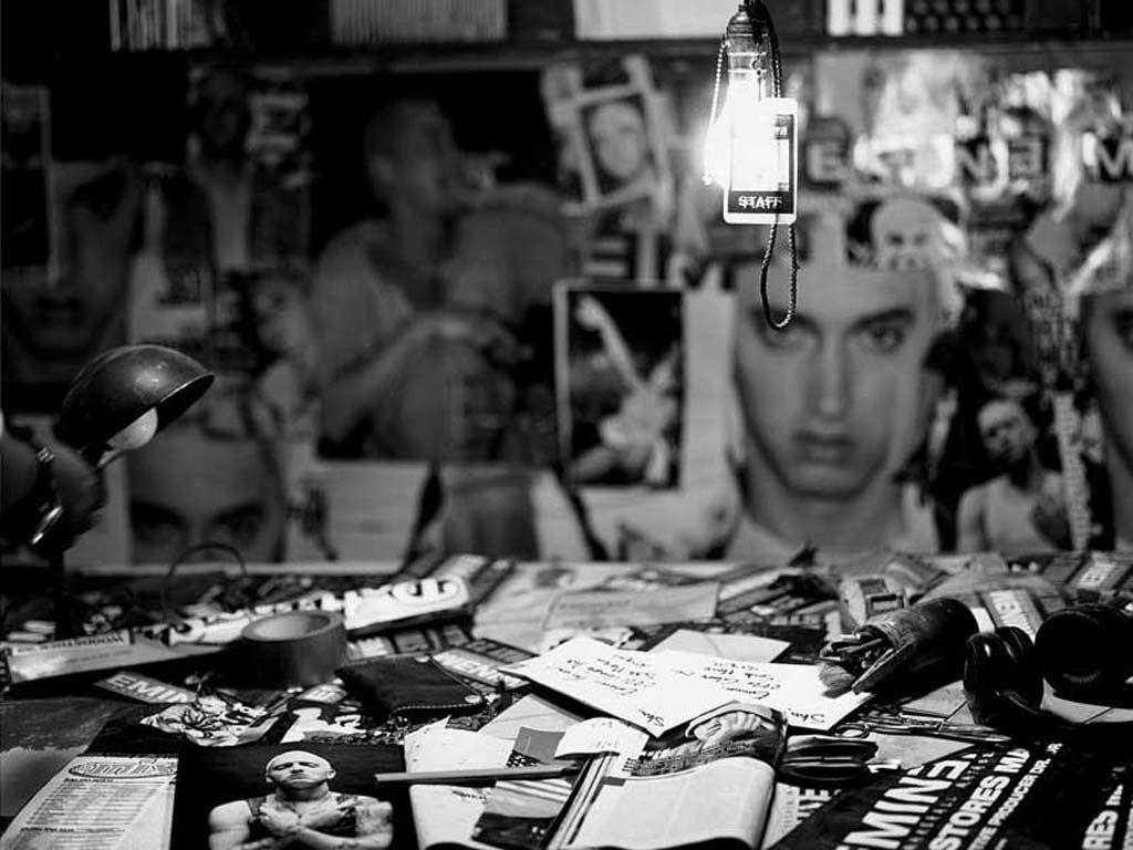 Male Celeb Wallpaper: Rapper Eminem HD Wallpaper Gallery