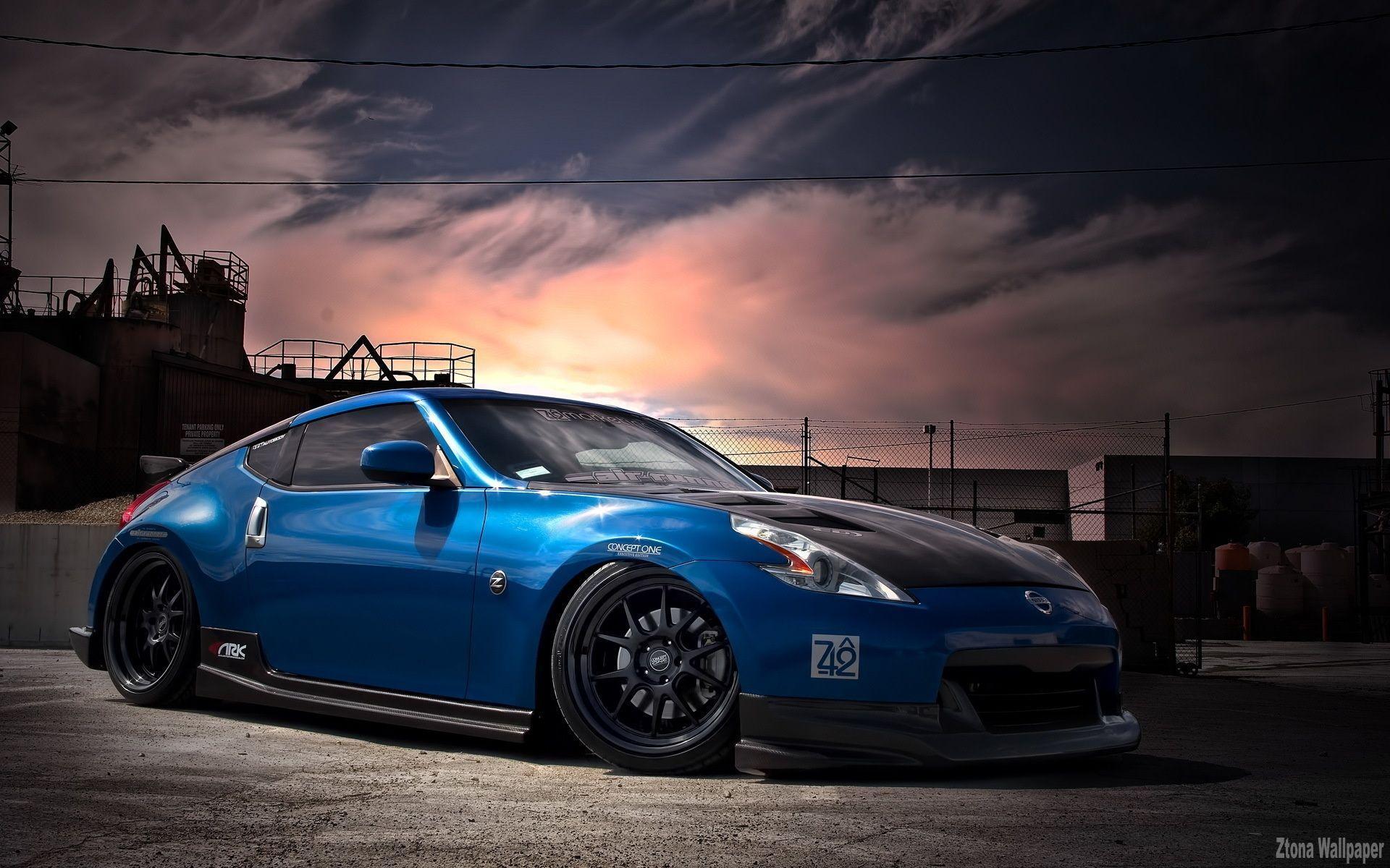 nissan 370z tuning blue side view