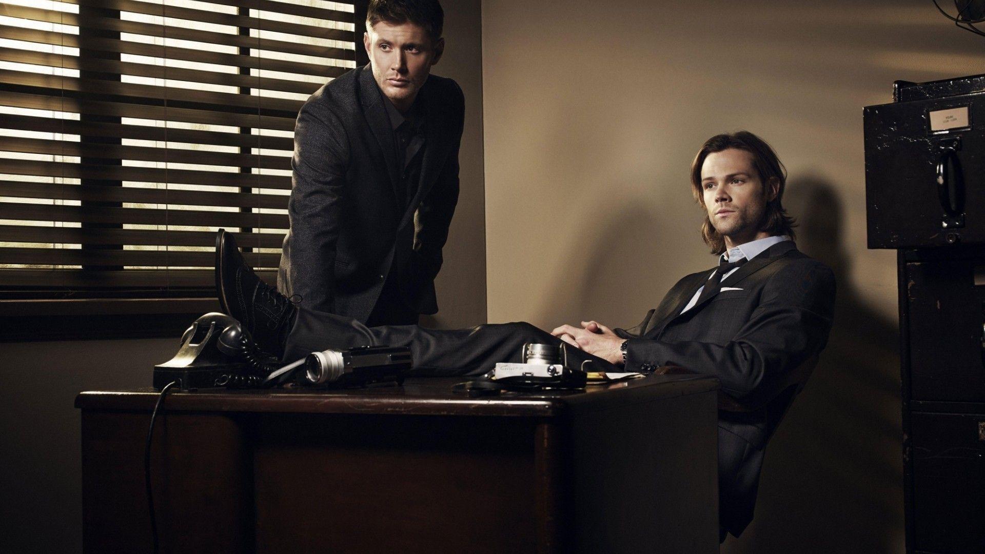Supernatural Season 9 Castiel And Crowley Desktop Wallpaper