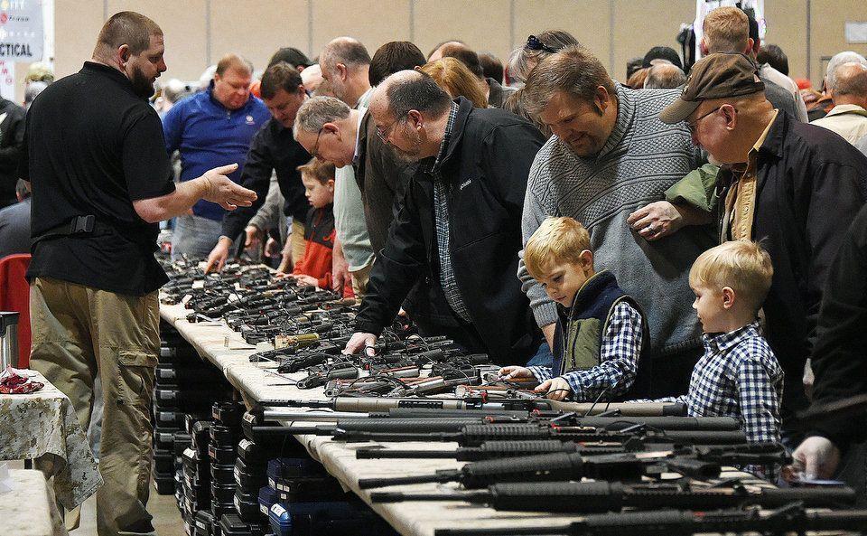 How many gun background checks have been performed in Alabama