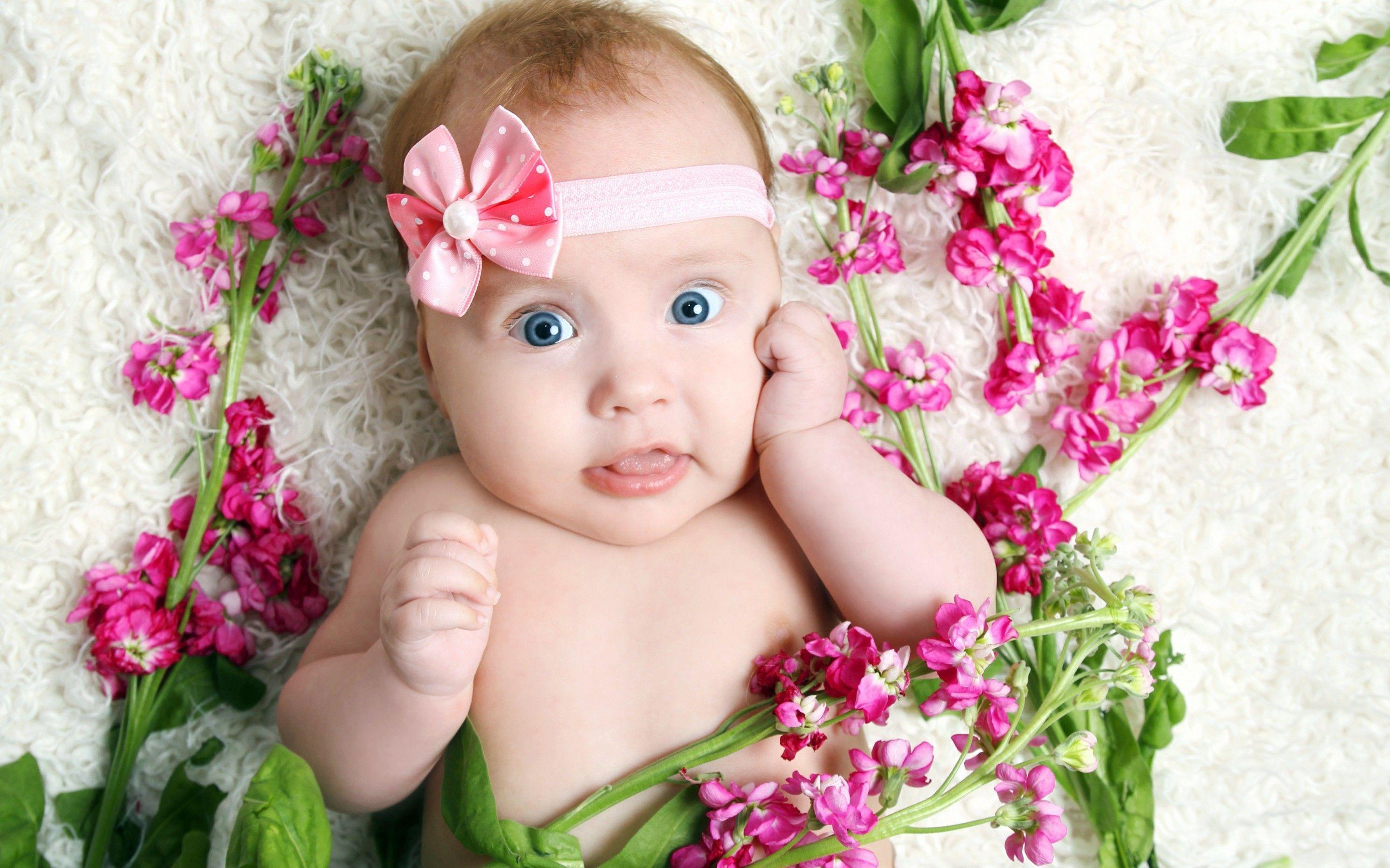 Beautiful Child Baby Flowers Wallpaper