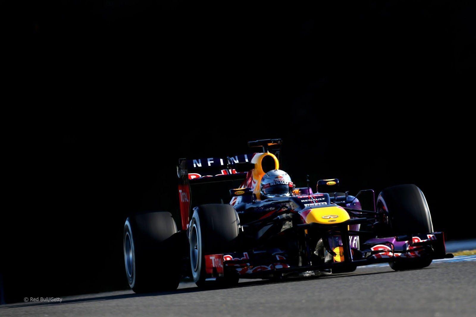 Red Bull RB9 2013 F1 Wallpaper