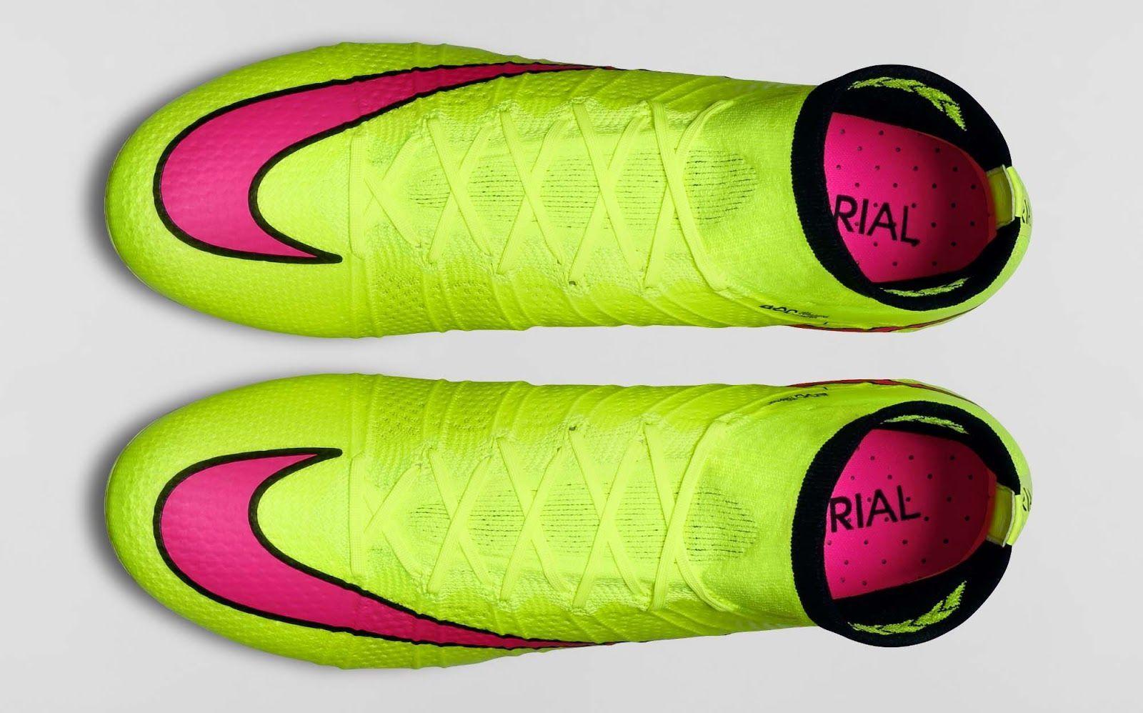 Cristiano Ronaldo Trains in Old Nike Mercurial Superfly Boots