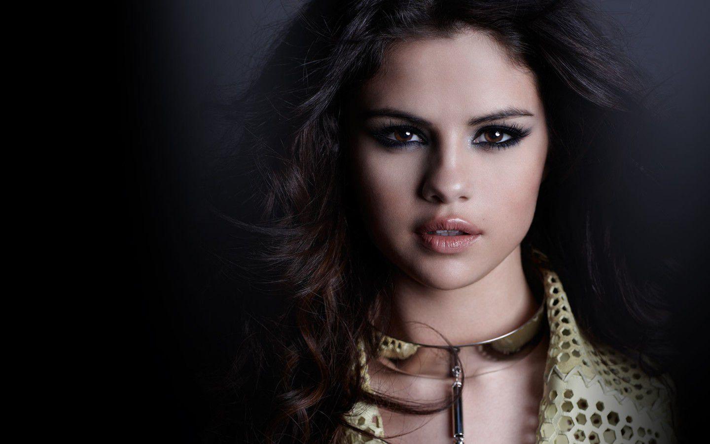 Selena Gomez HD Wallpaper 2015