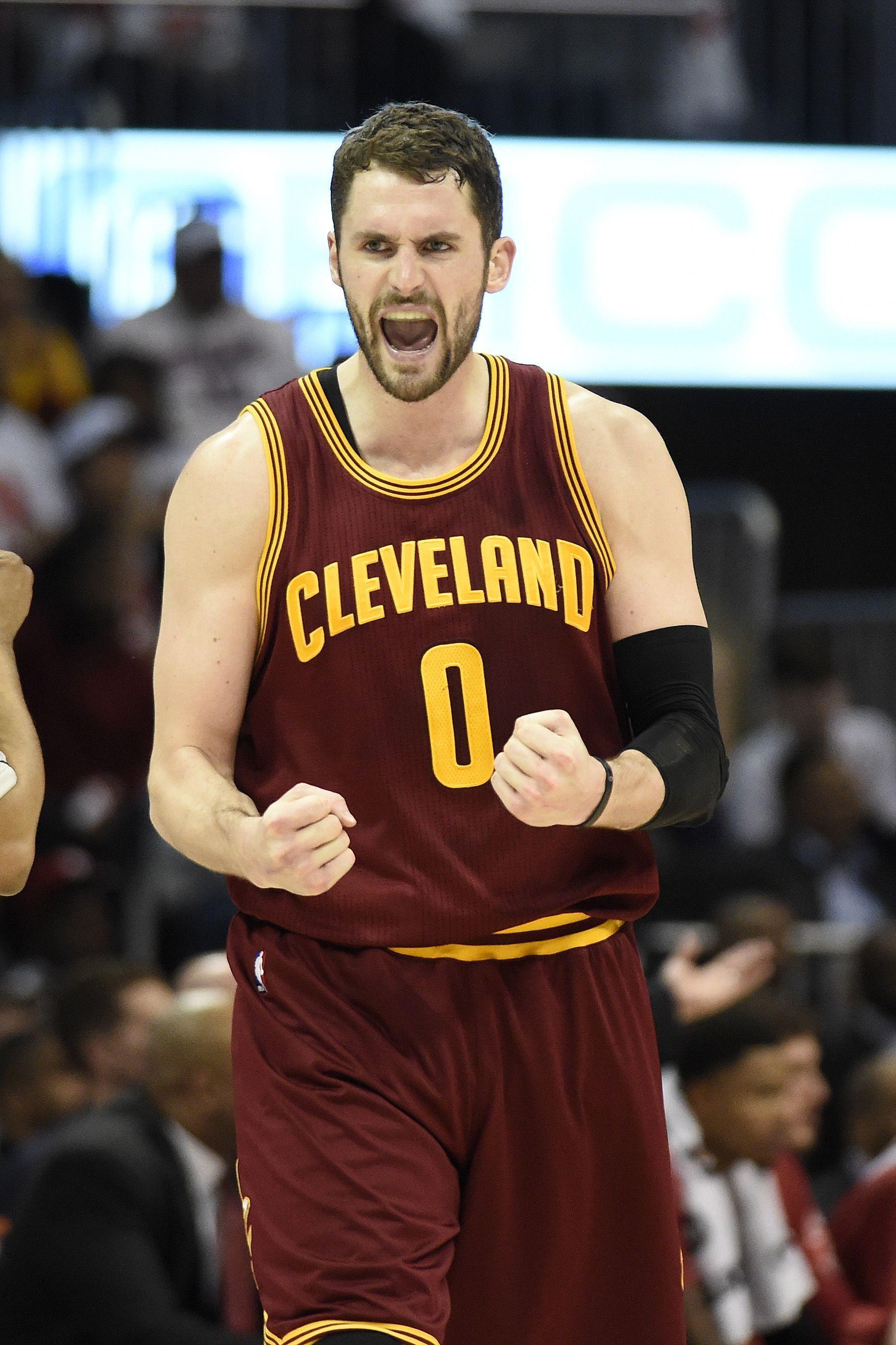 Kevin Love says he's not a stretch four, continues to play like one