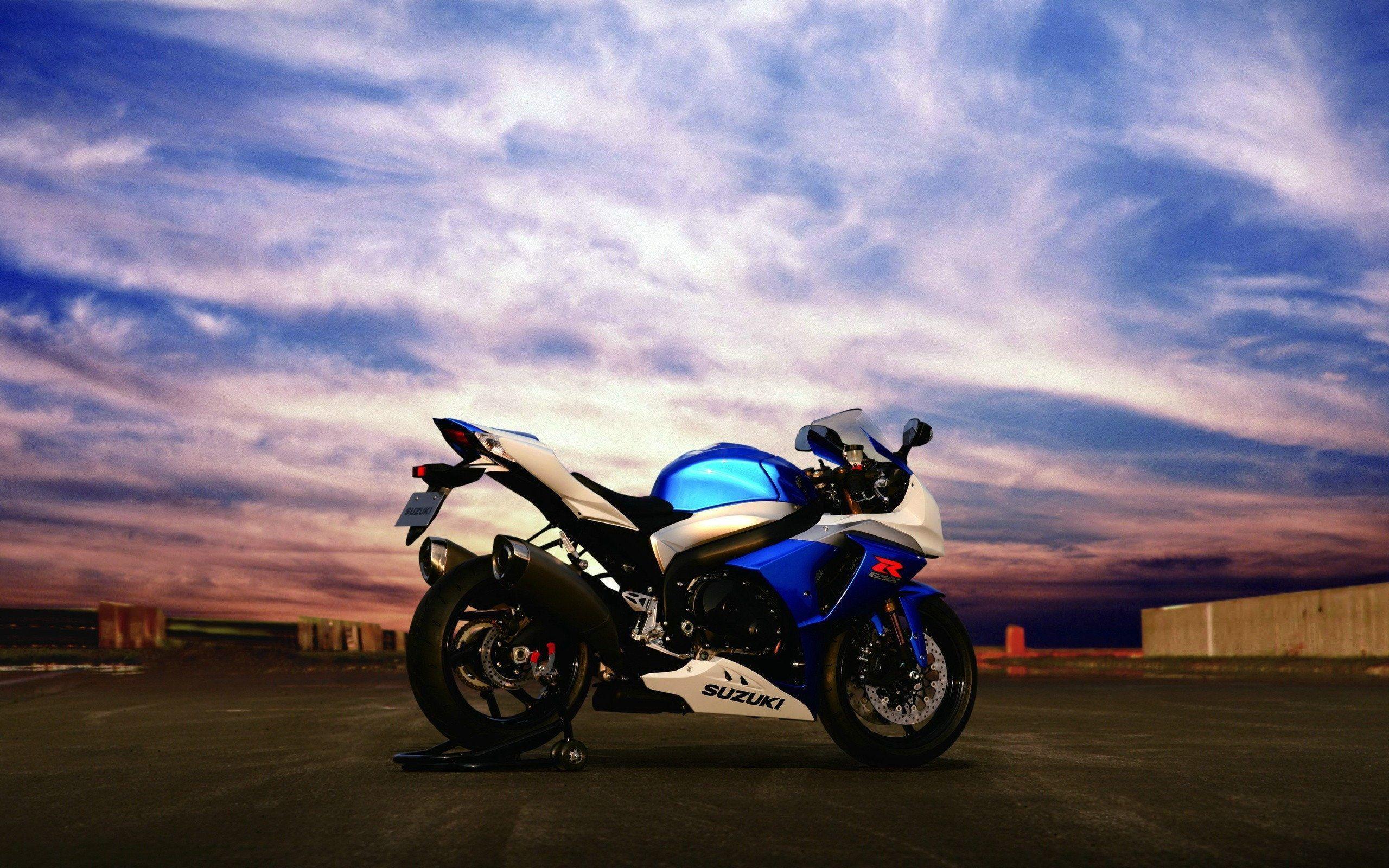 Suzuki GSX R 1000 Sports Bike Wallpaper HD For Desktop