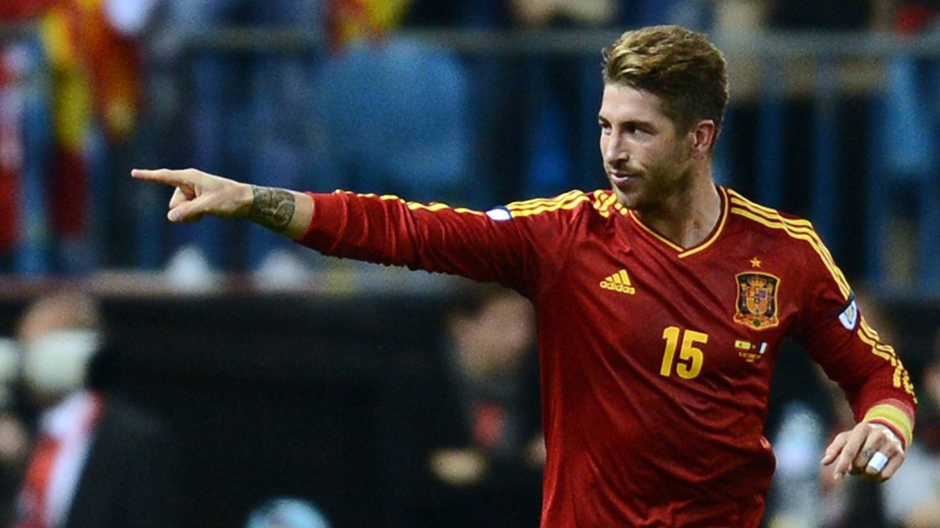 Sergio Ramos acts as lead singer for Spain&;s Euro 2016 song "La
