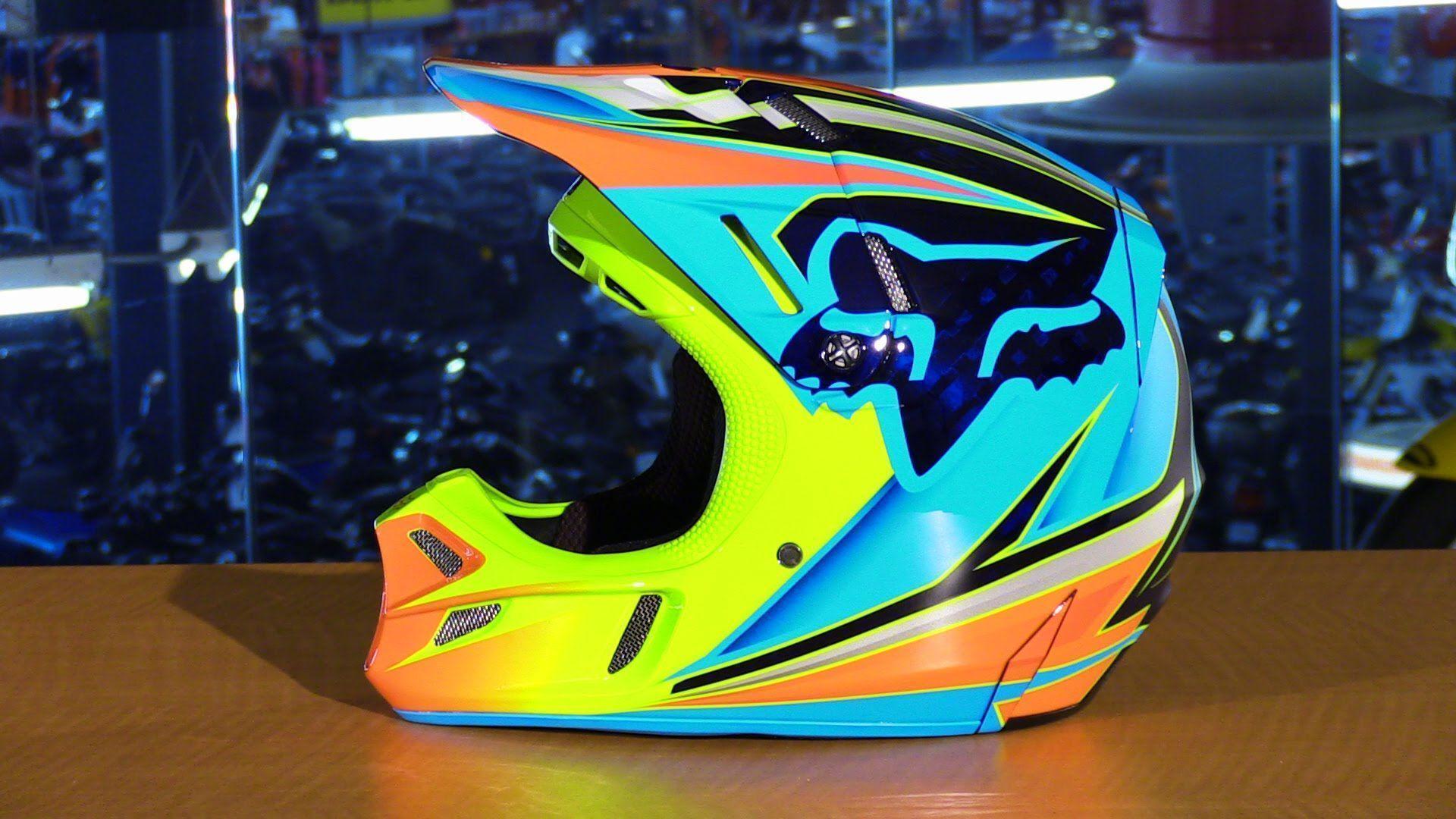 Fox Racing 2016 V4 Race Motorcycle Helmet Review