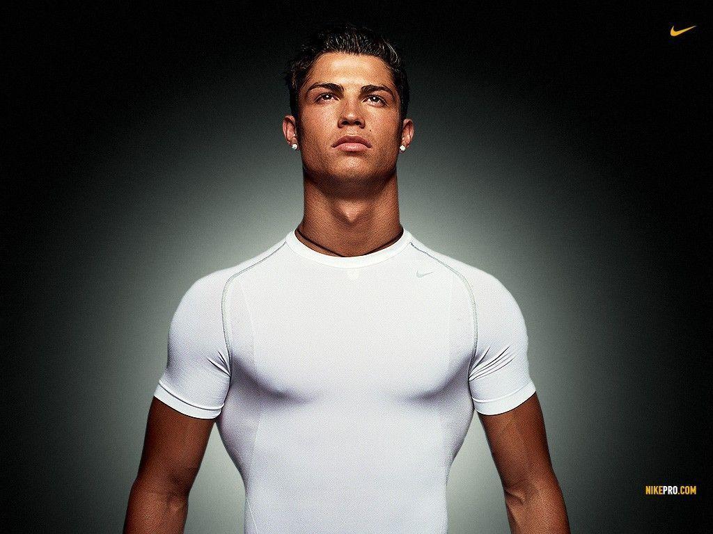 ultigamerz: 50 Interesting stories of Cristiano Ronaldo (Must Read)