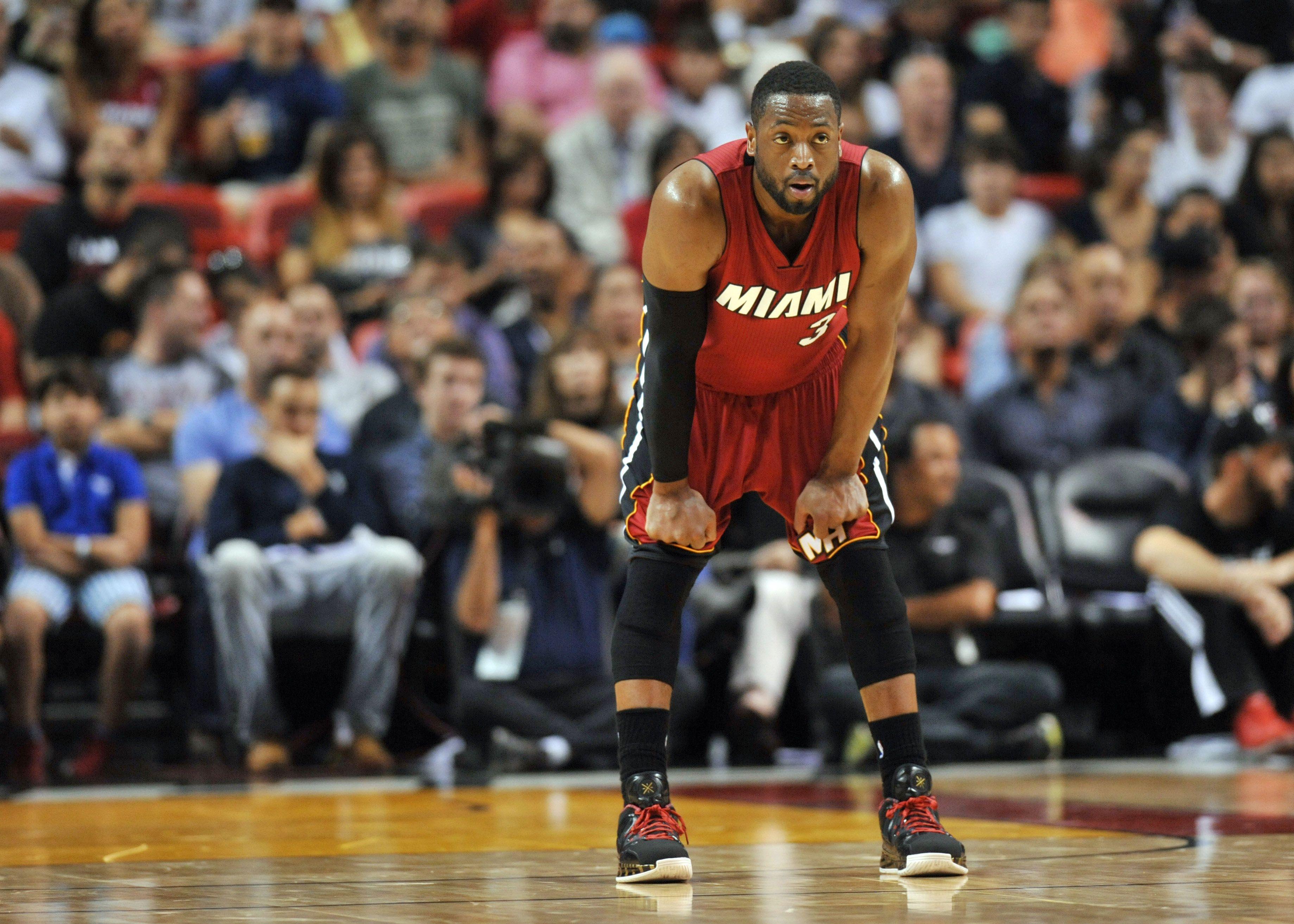 Dwyane Wade commits to joining Chicago Bulls