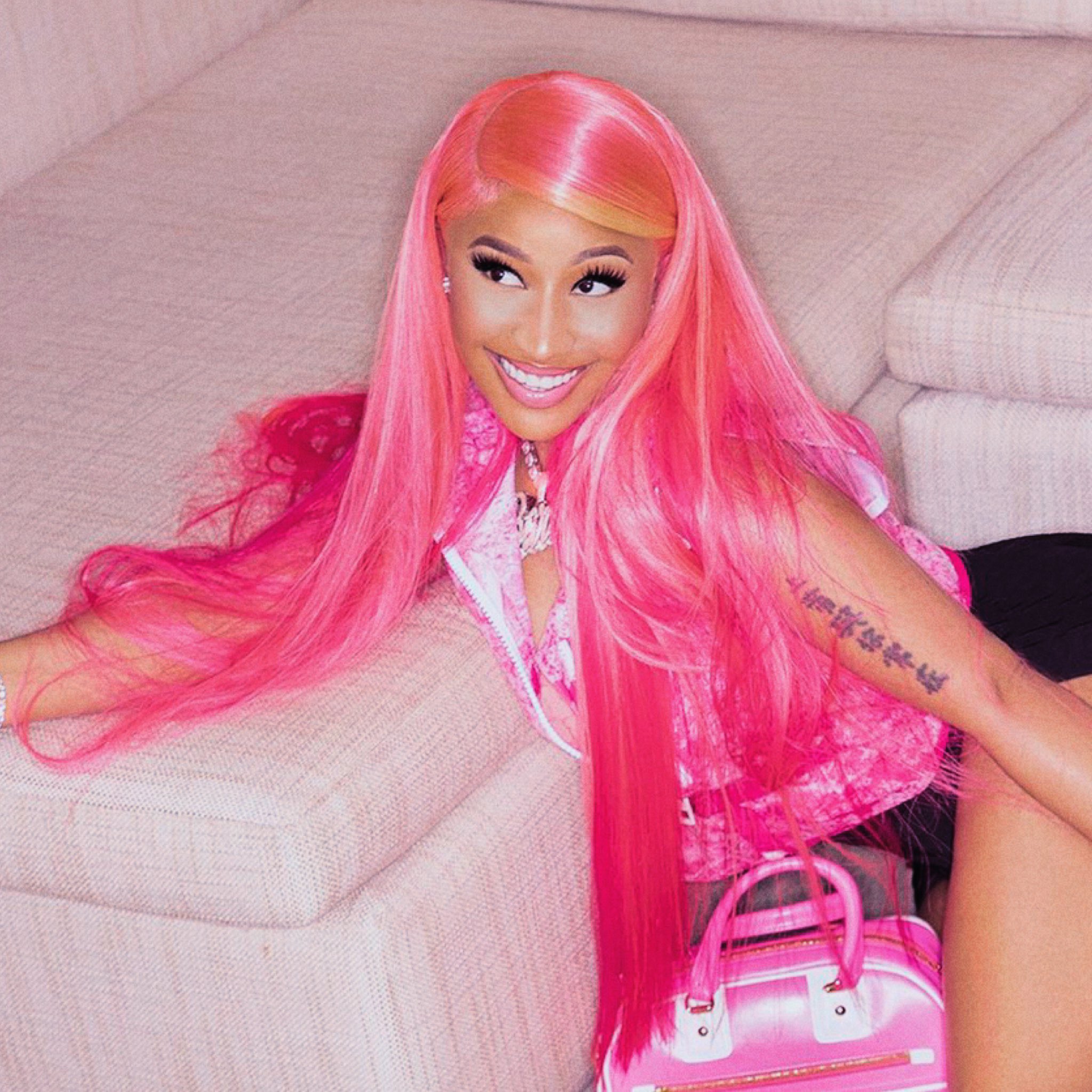 Nicki Minaj Super Freaky Girl Wallpapers Wallpaper Cave
