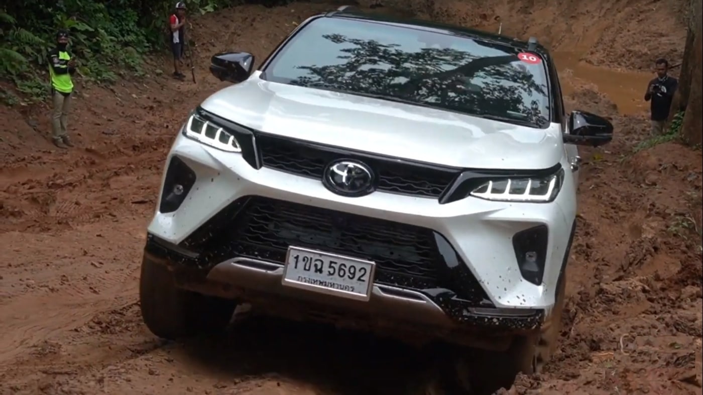 Fortuner Legender Car Wallpapers Wallpaper Cave