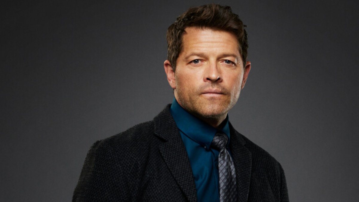 Gotham Knights Misha Collins Wallpapers Wallpaper Cave