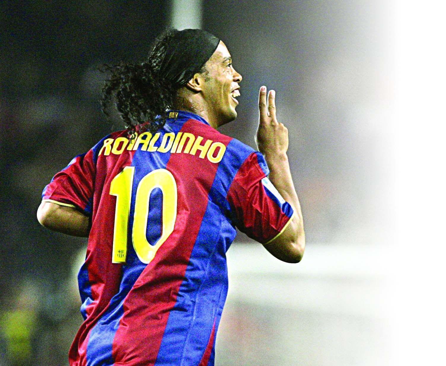 Ronaldinho Wallpapers - Wallpaper Cave