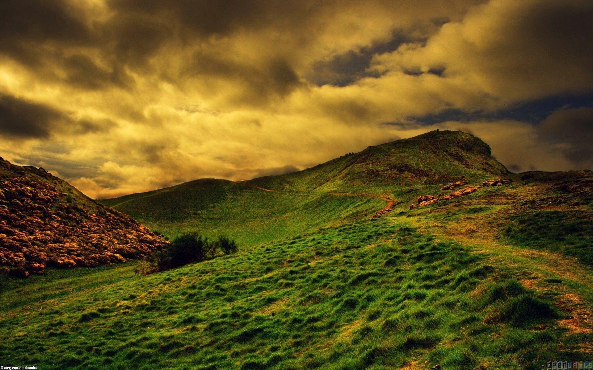 Green hills of scotland wallpaper