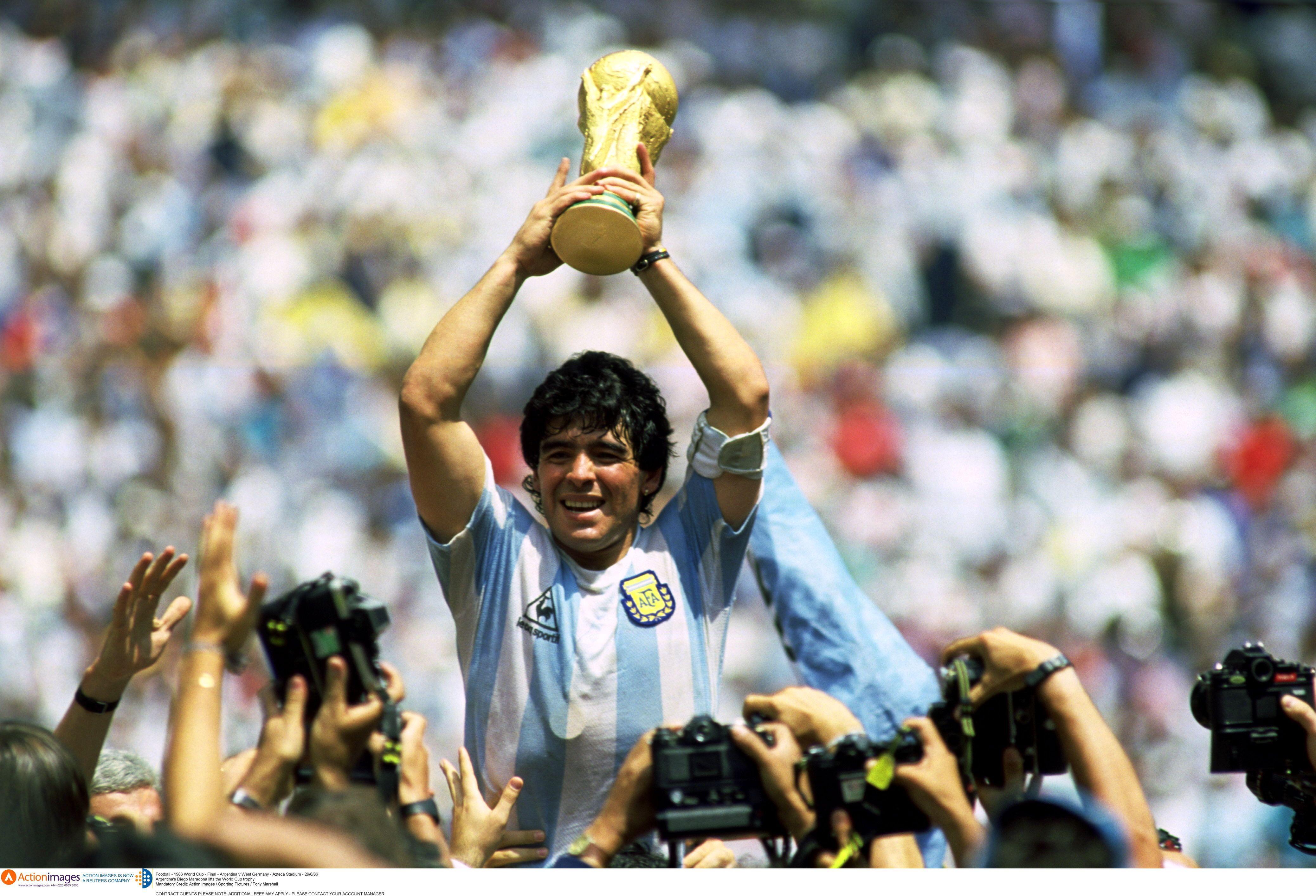 3252x4819px Maradona (5465.59 KB).07.2015