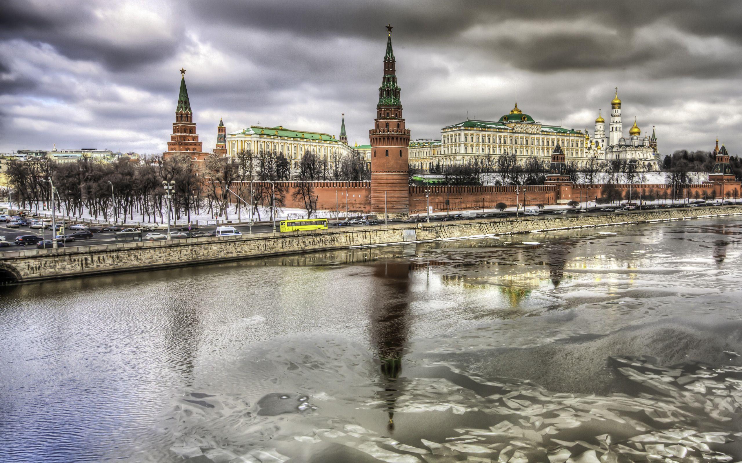 Kremlin Palace reflection Moscow widescreen wallpaper. Wide