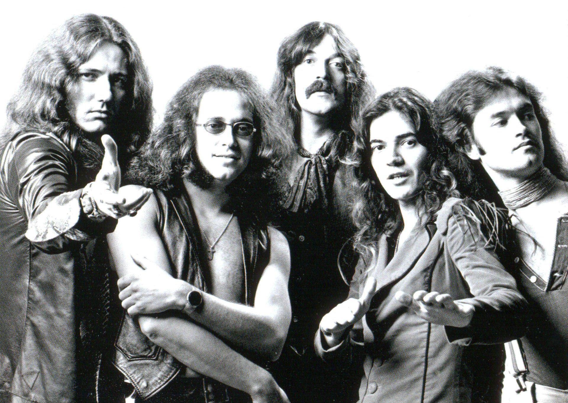 High Quality Deep Purple Wallpaper. Full HD Picture