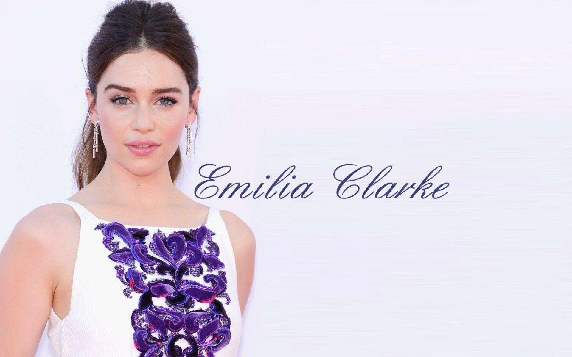Emilia Clarke Cute HD Wallpaper