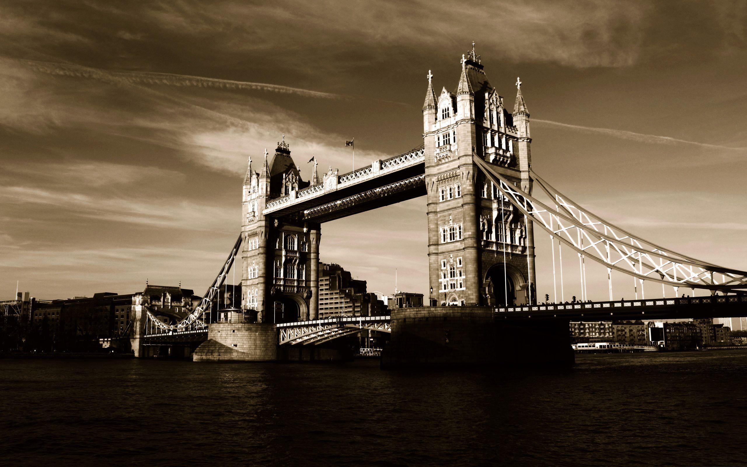 Tower Bridge Construction