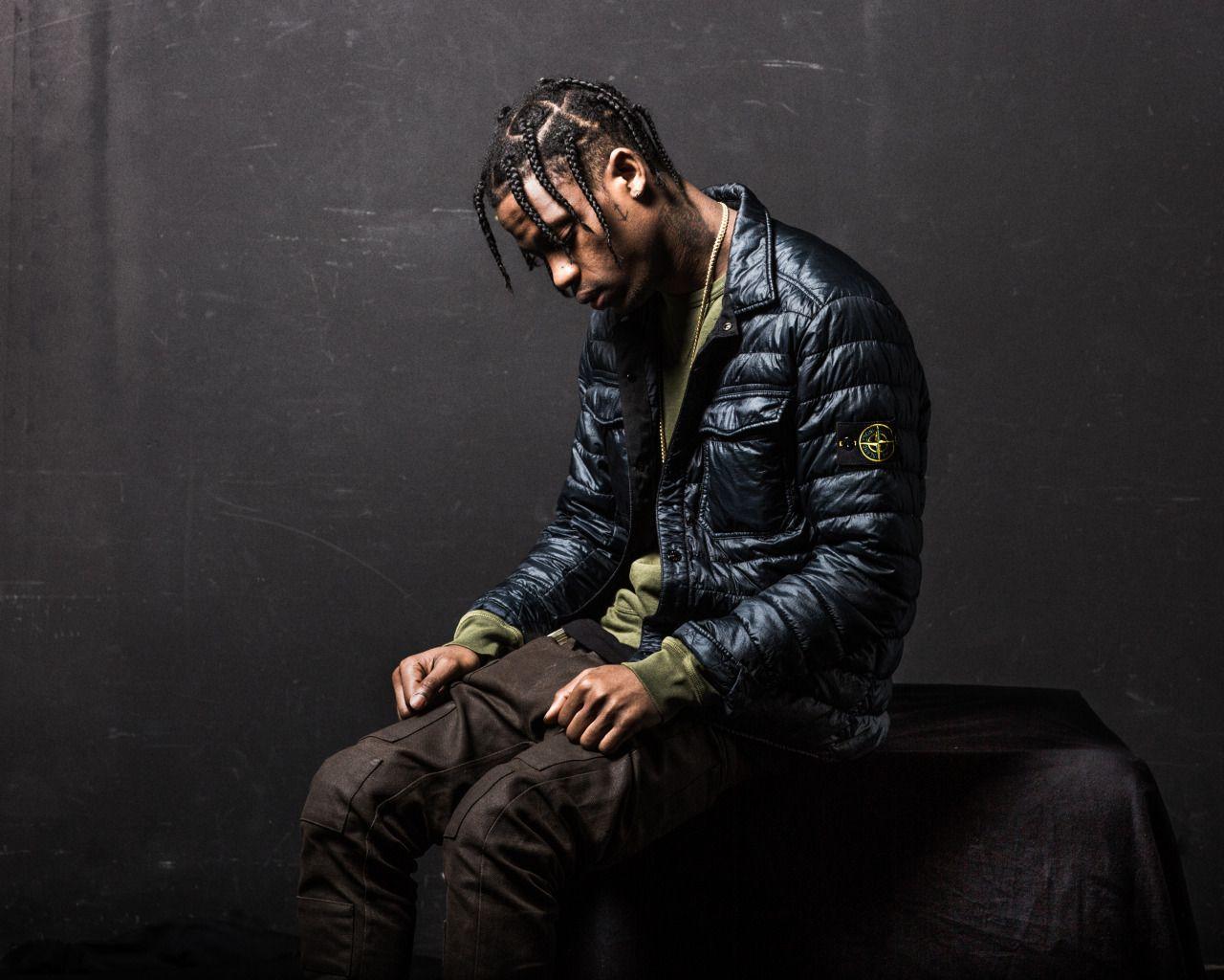 Travis Scott's Blue Hair: The Influence on Fans and Other Artists - wide 4