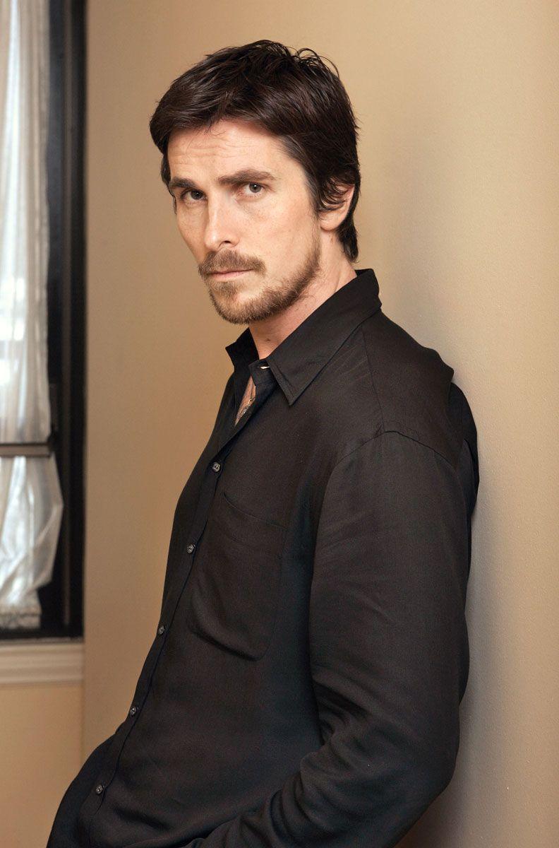 Christian Bale Great Background Amazing Free Picture / Wallpaper