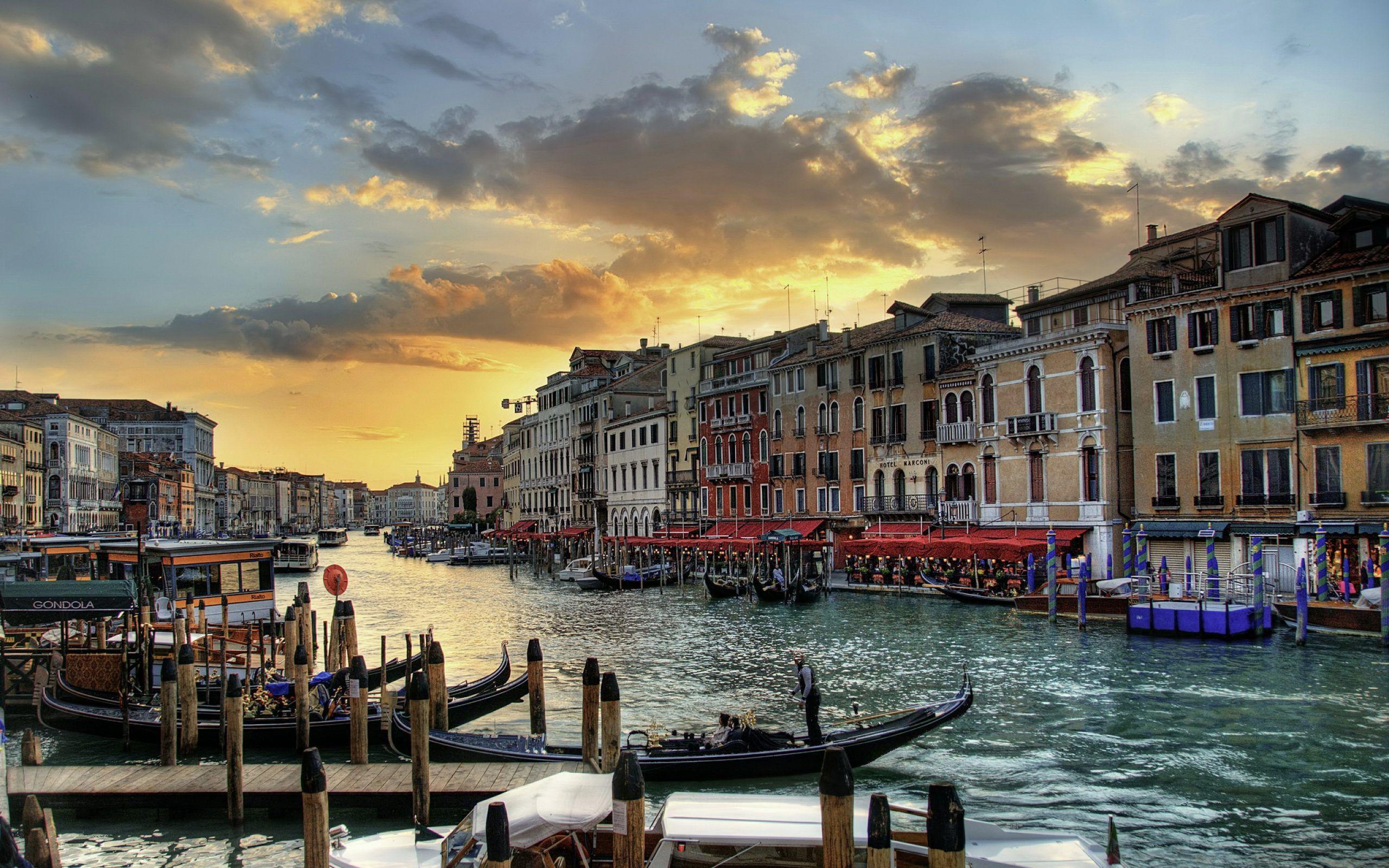 Venice Italy Wallpaper Download HD For Desktop and Mobile