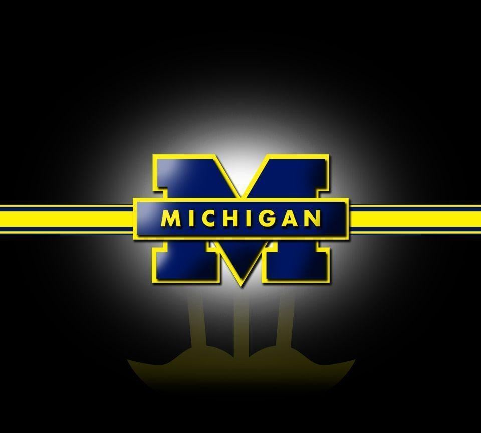 Michigan Wolverines Screensaver and Wallpaper