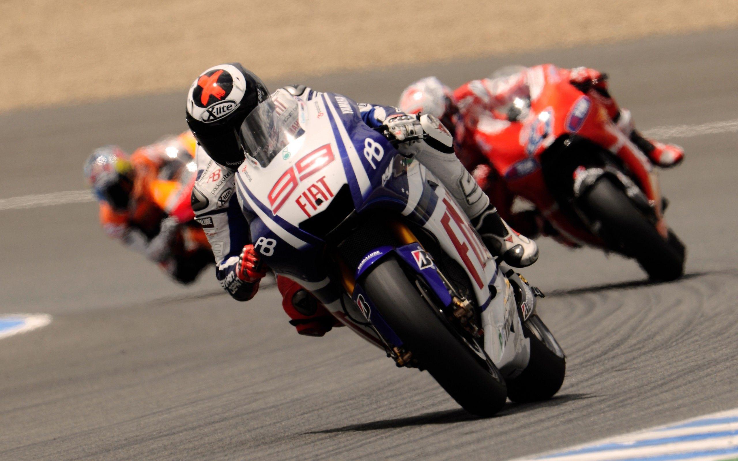 Suzuki MotoGP Sport Motorcycle Racer 19 Rotate race racing