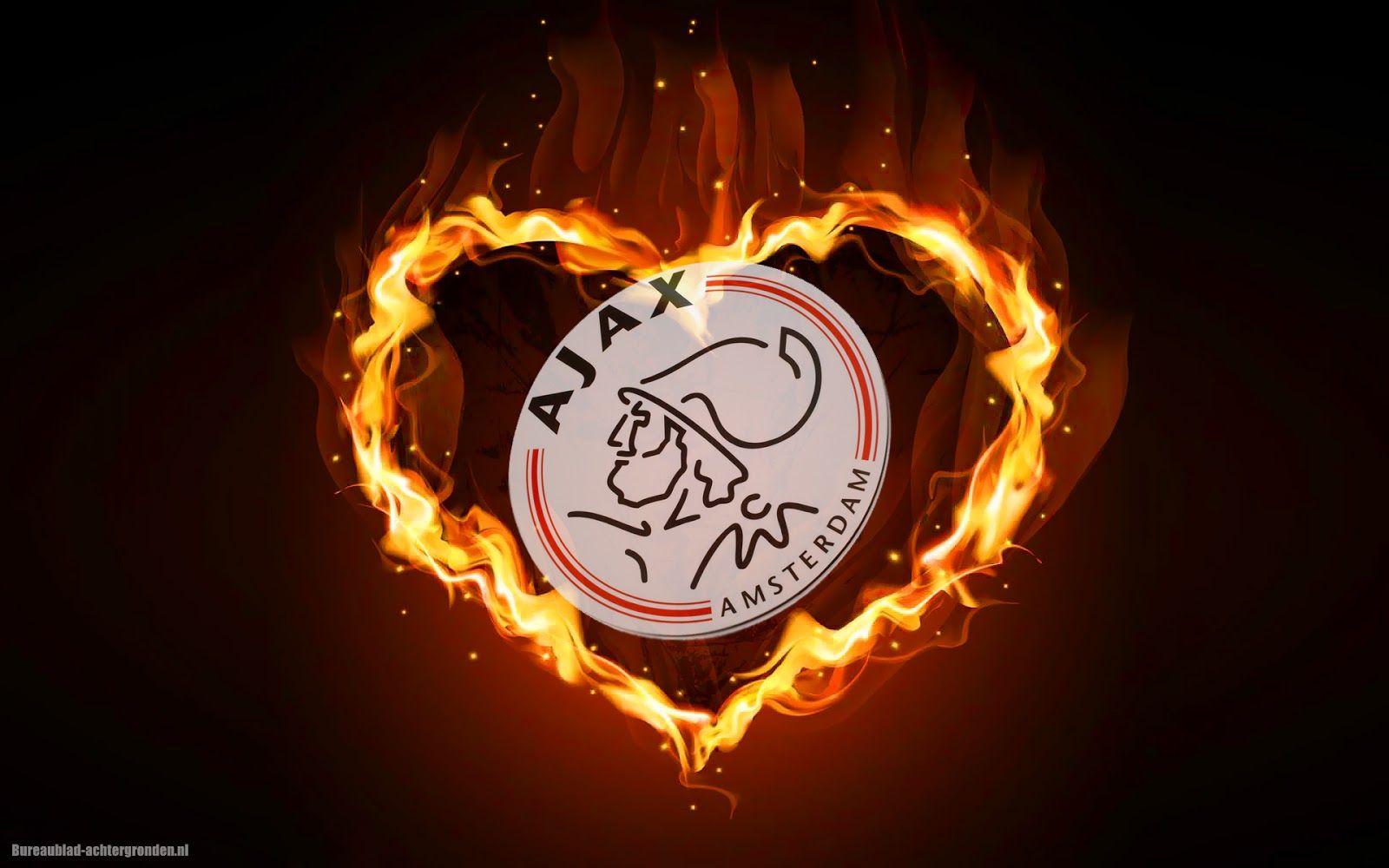 Voetbalclub Ajax wallpaper met vuur