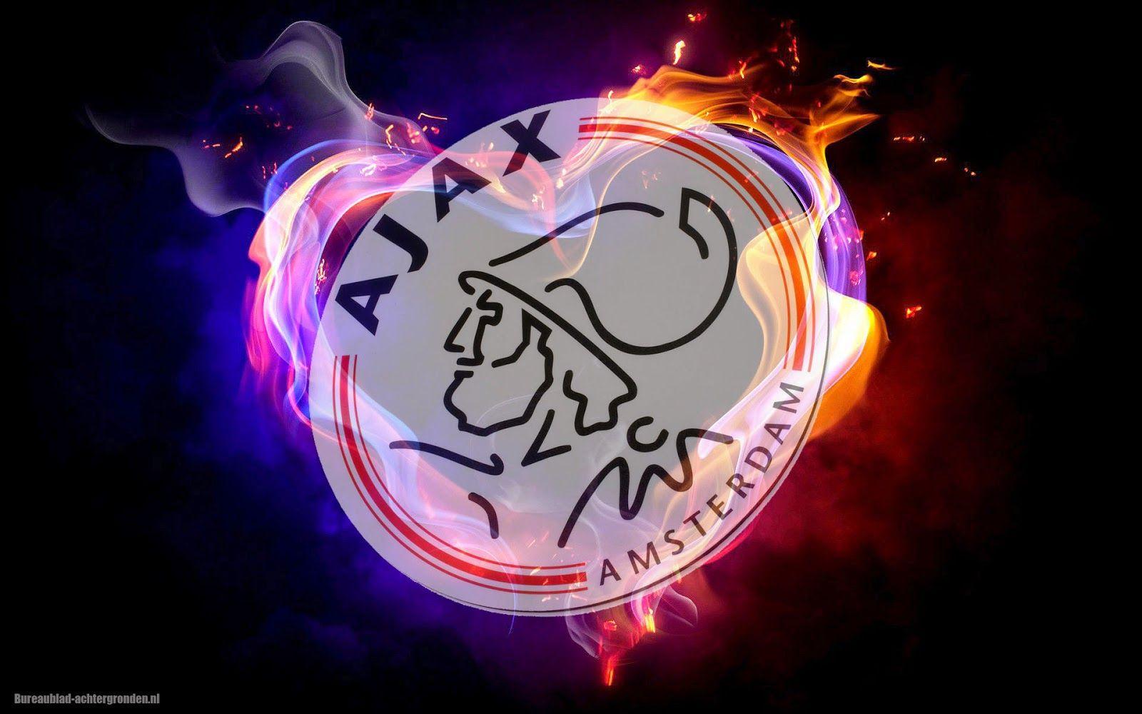 Voetbalclub Ajax wallpaper met vuur