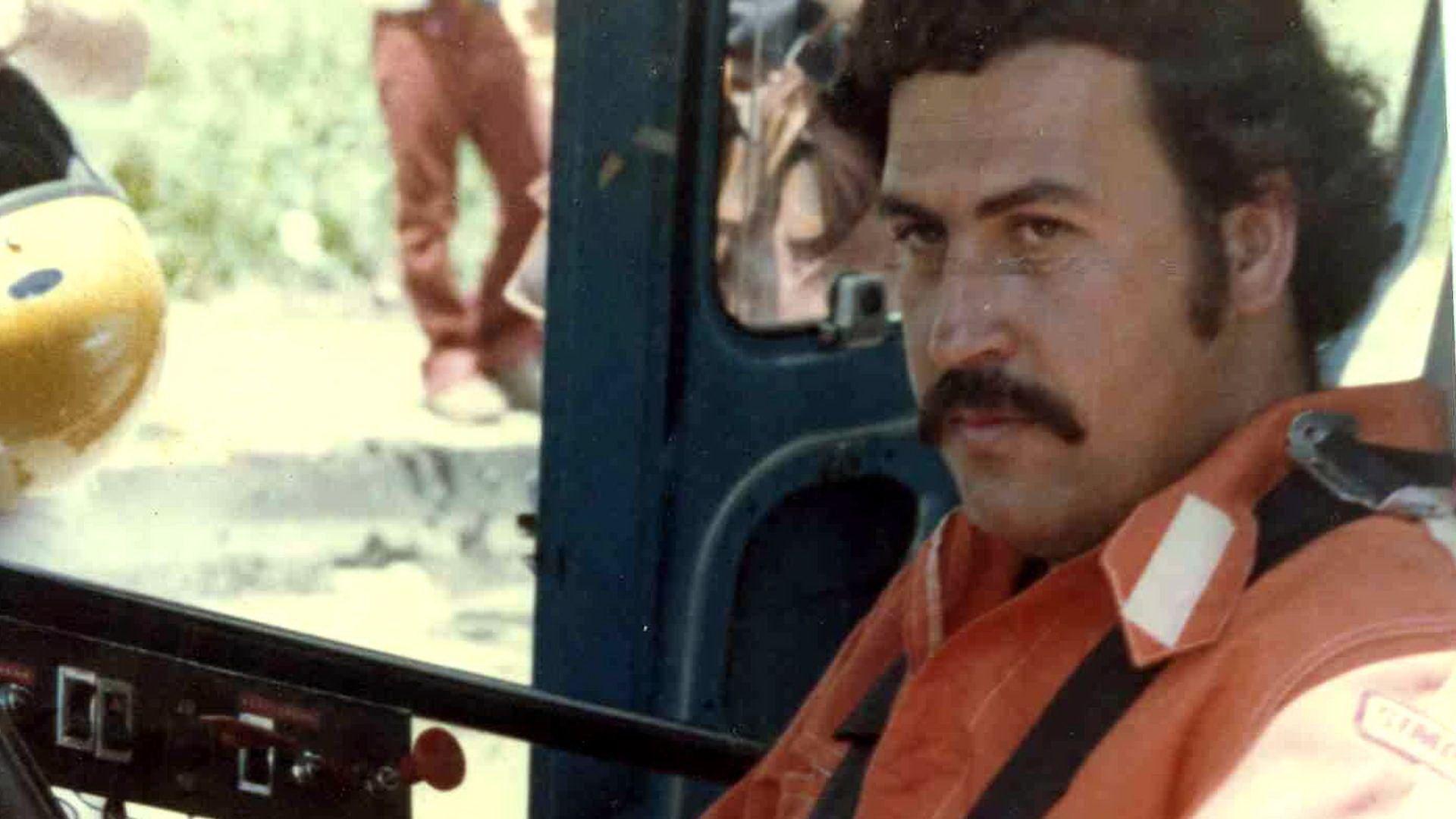 Pablo Escobar wallpaperx1080
