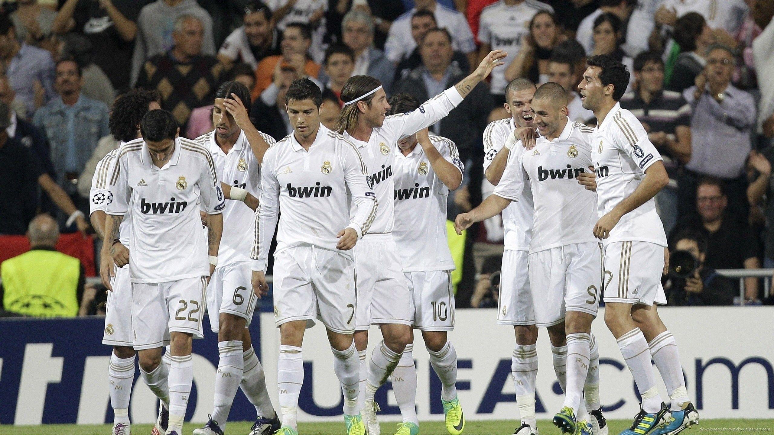 Download 2560x1440 Real Madrid Team Wallpaper