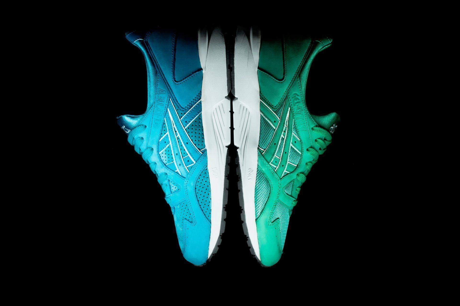 asics shoes the pair HD wallpaper