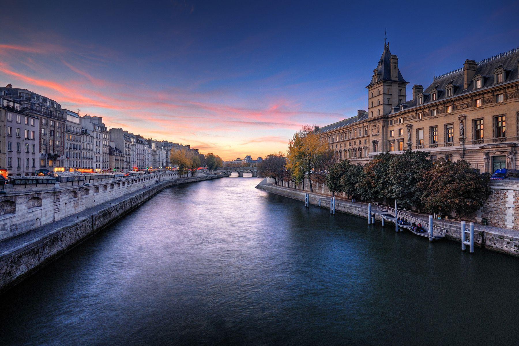 HD Seine River Wallpaper and Photo. HD Travelling Wallpaper