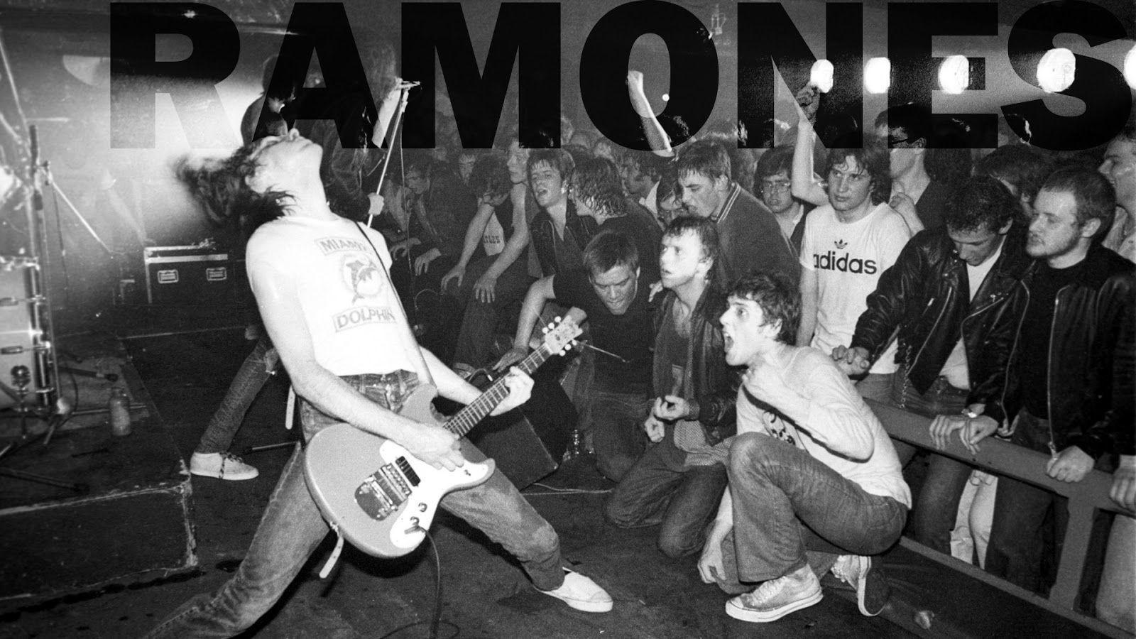 Accessible Novelties: Music Rock Ramones Wallpaper