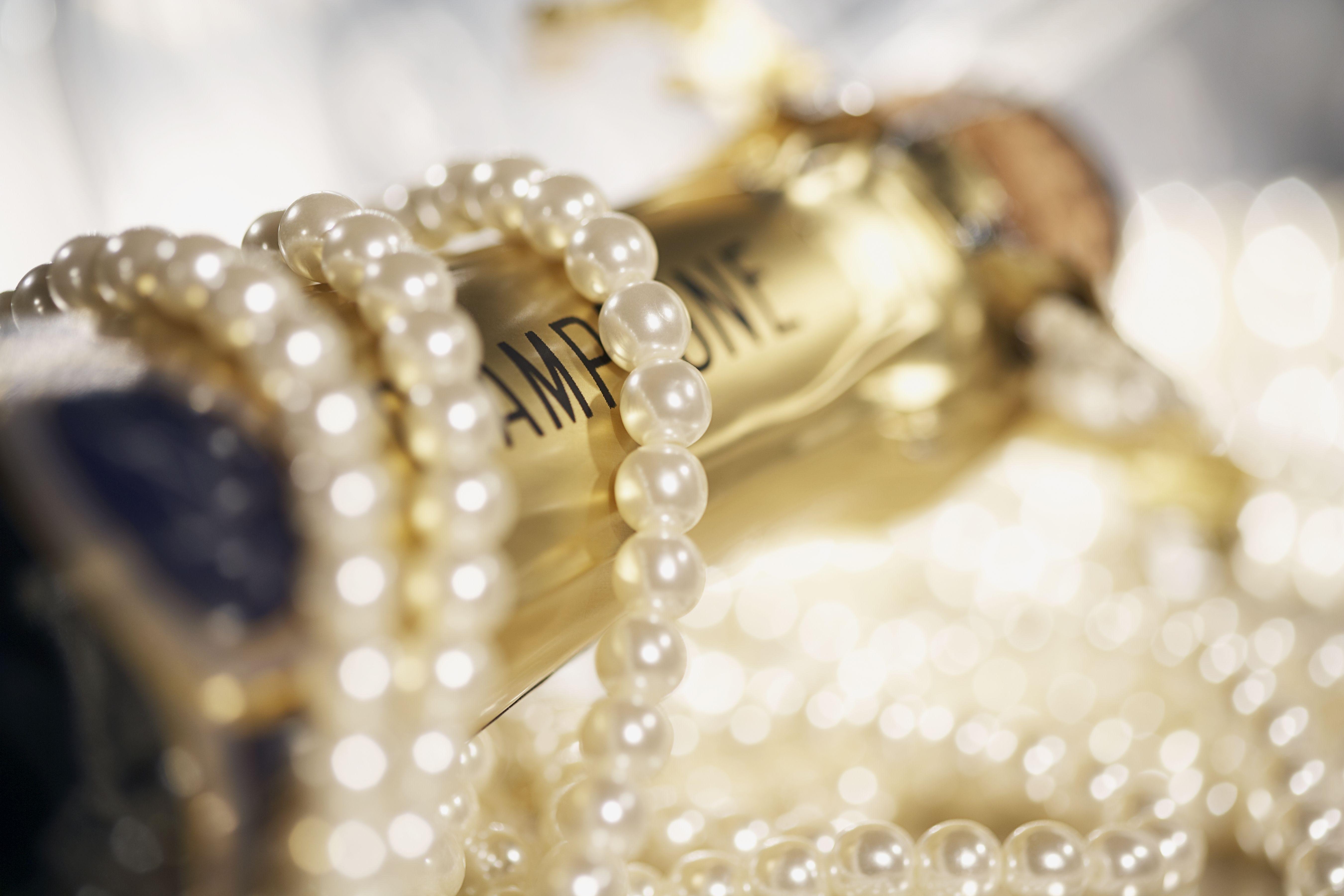 pearl, beads, Macro, bottle, champagne wallpaper and image
