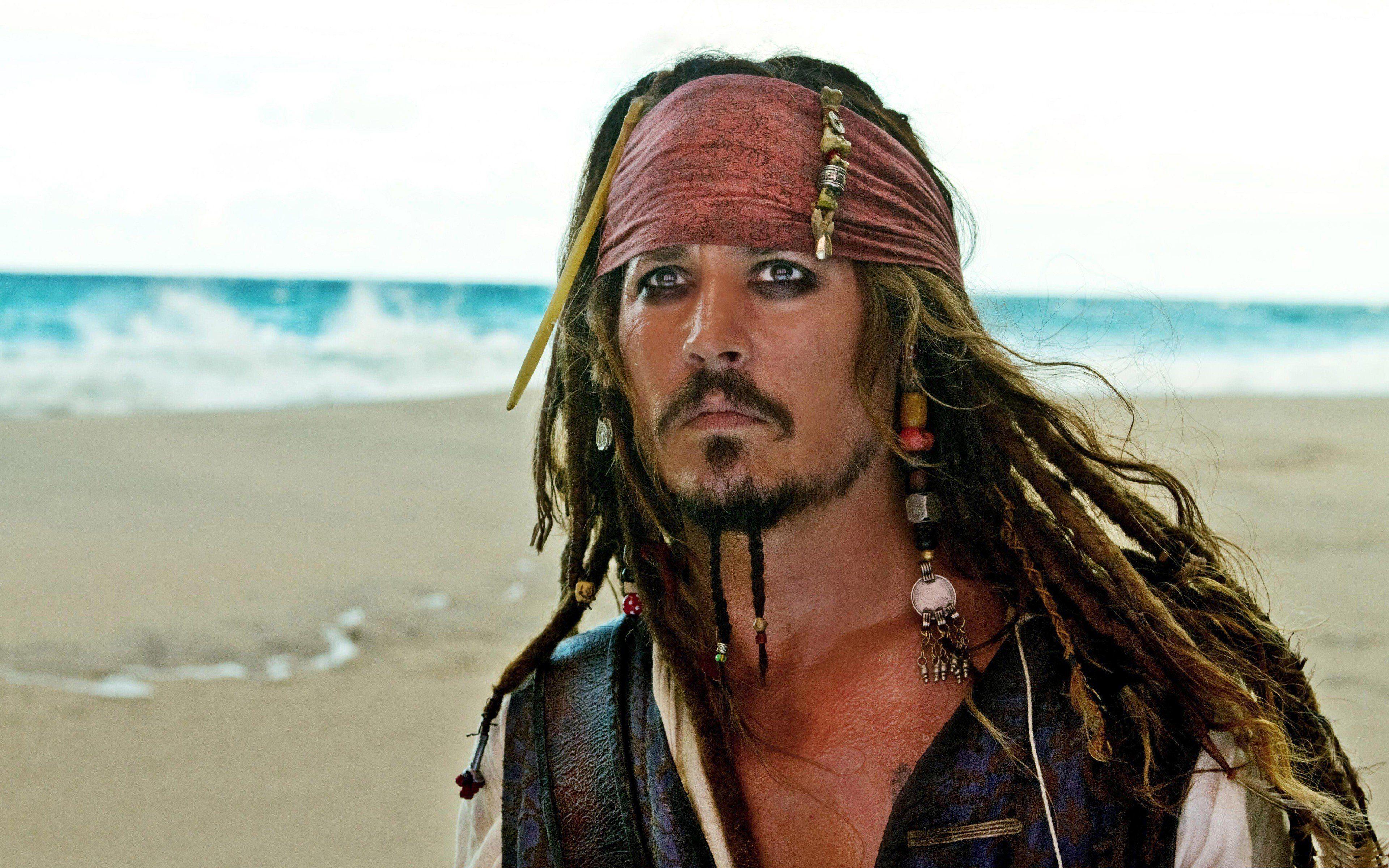 Movies men Pirates of the Caribbean Johnny Depp Captain Jack