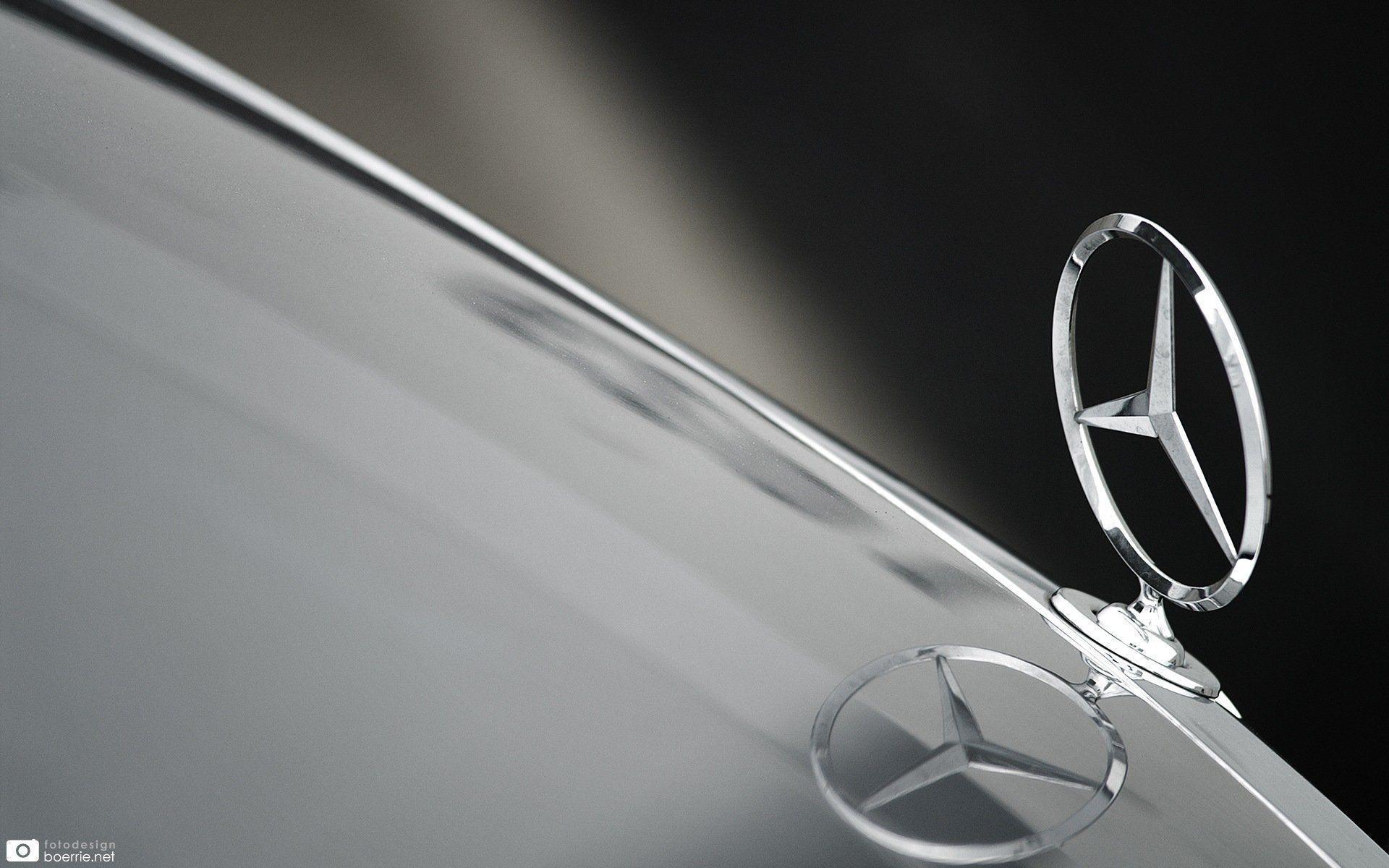 Mercedes Logo Wallpaper