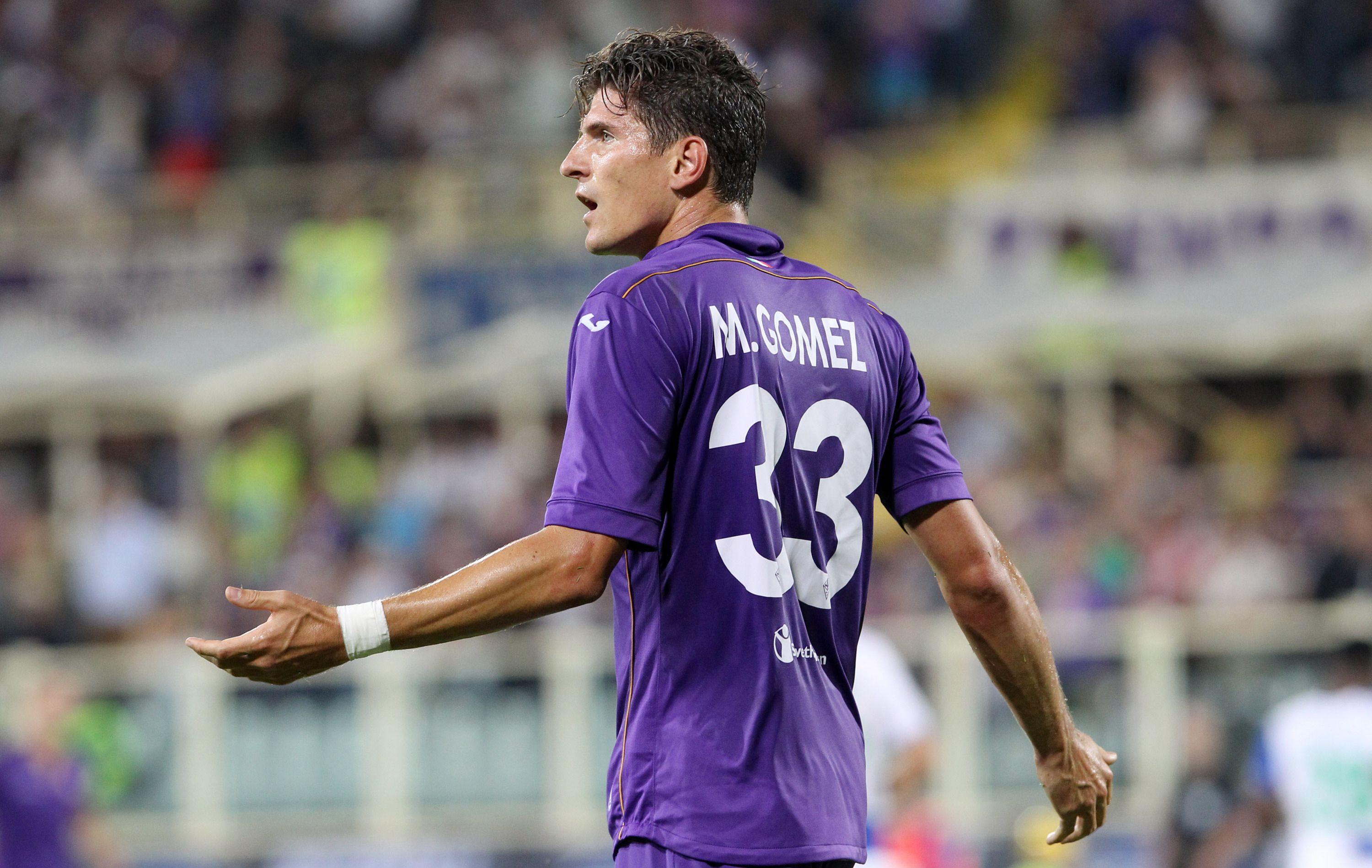 The player number 23 of Fiorentina Mario Gomez wallpaper