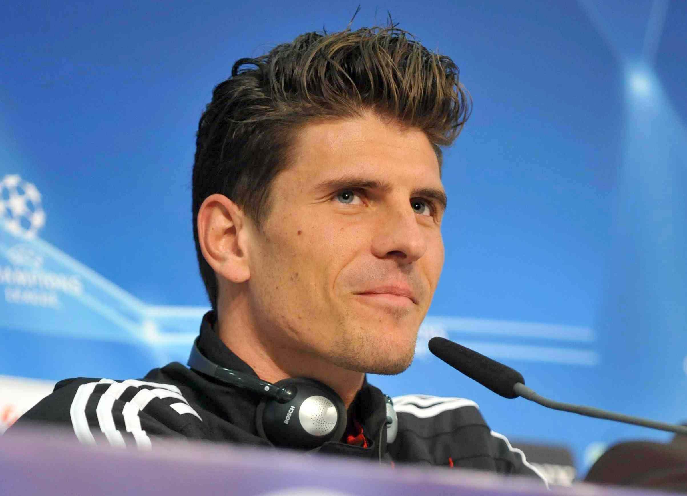 The best football player of Fiorentina Mario Gomez on the interviu